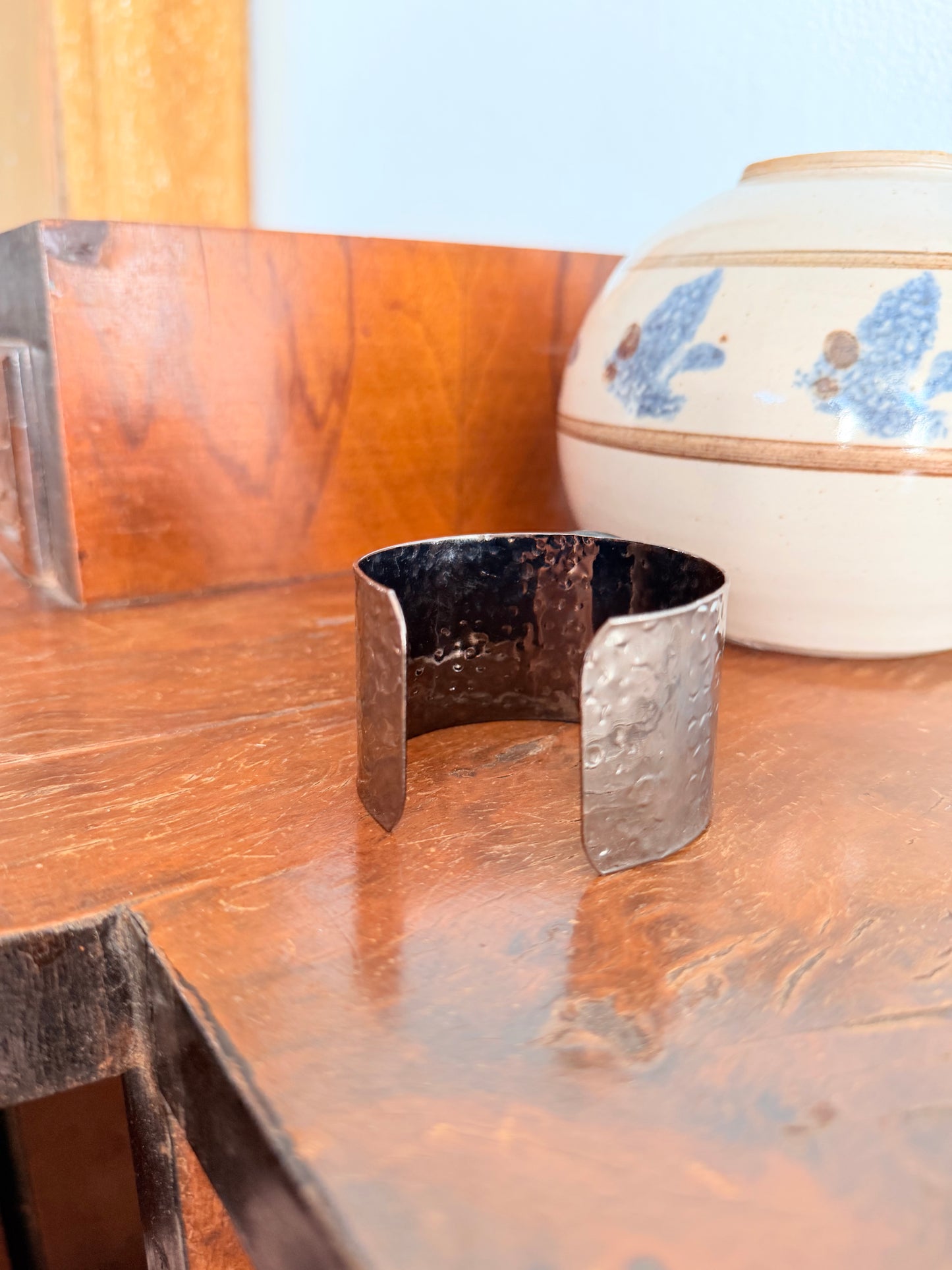 Bracciale Bangle artigianale in metallo