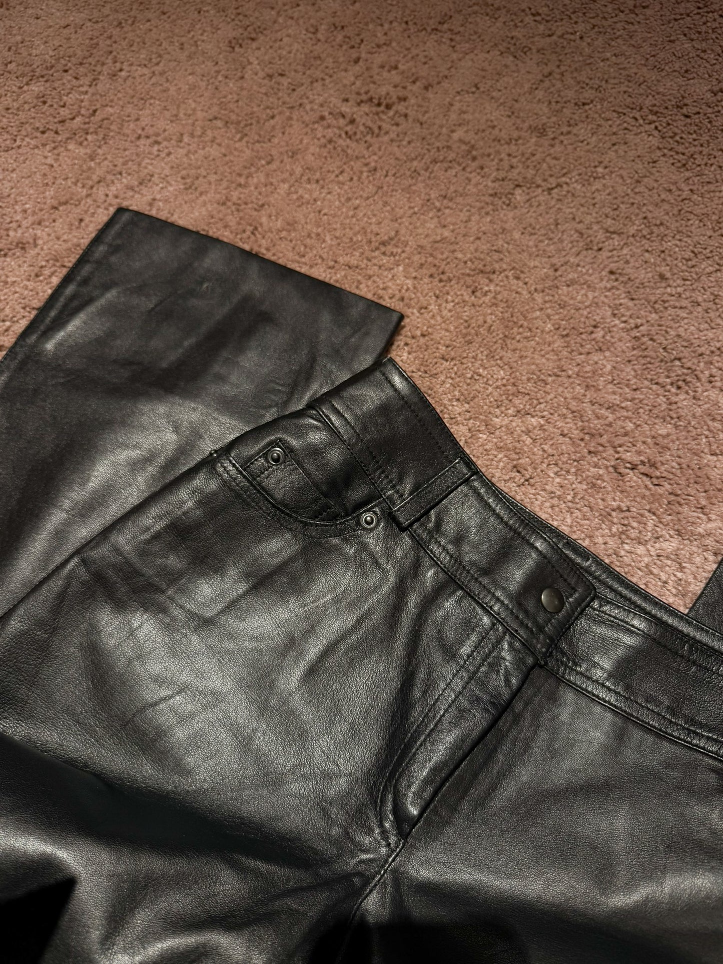 Pantaloni in pelle neri