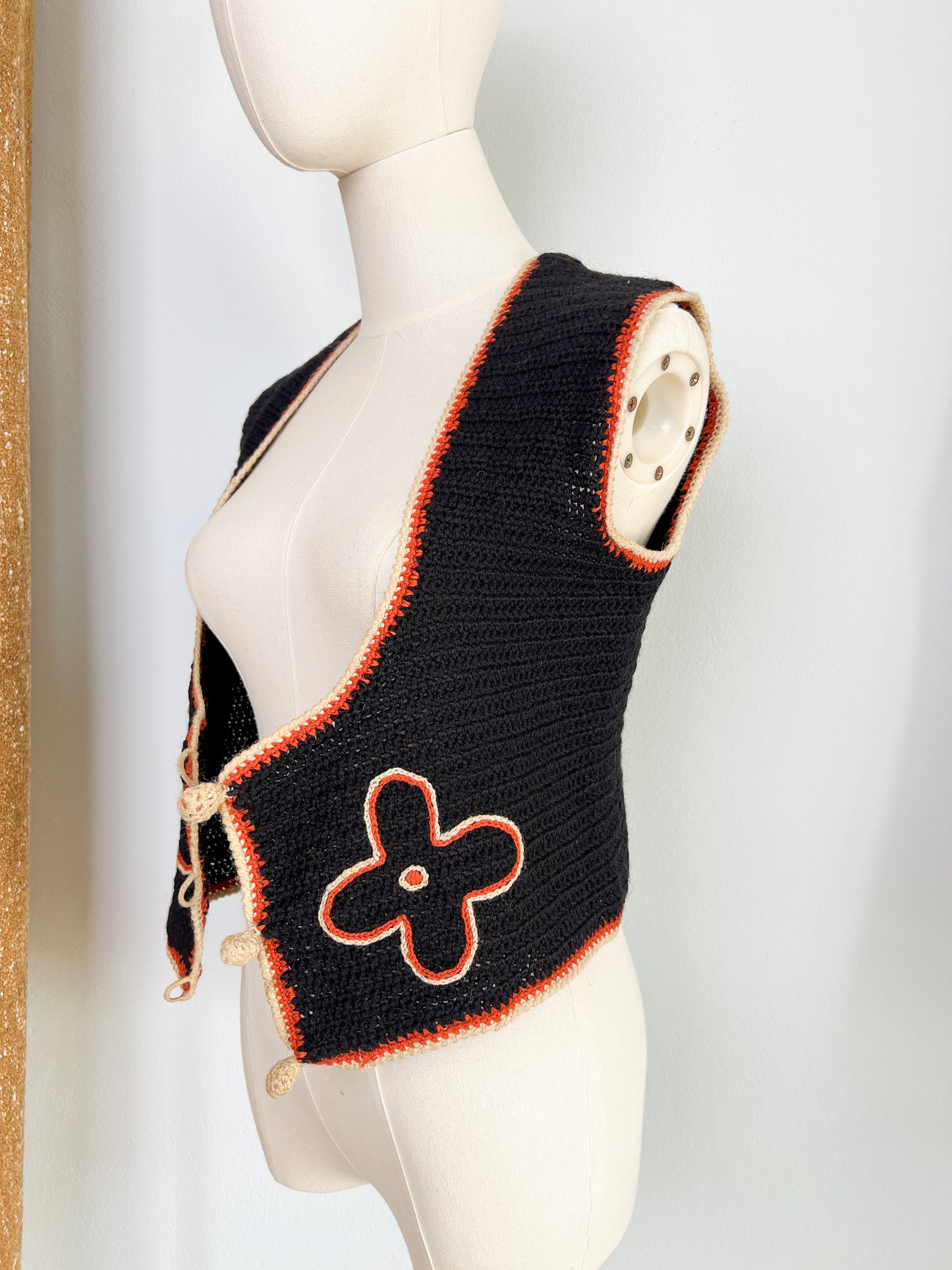 Gilet anni 70 creato a mano all'uncinetto