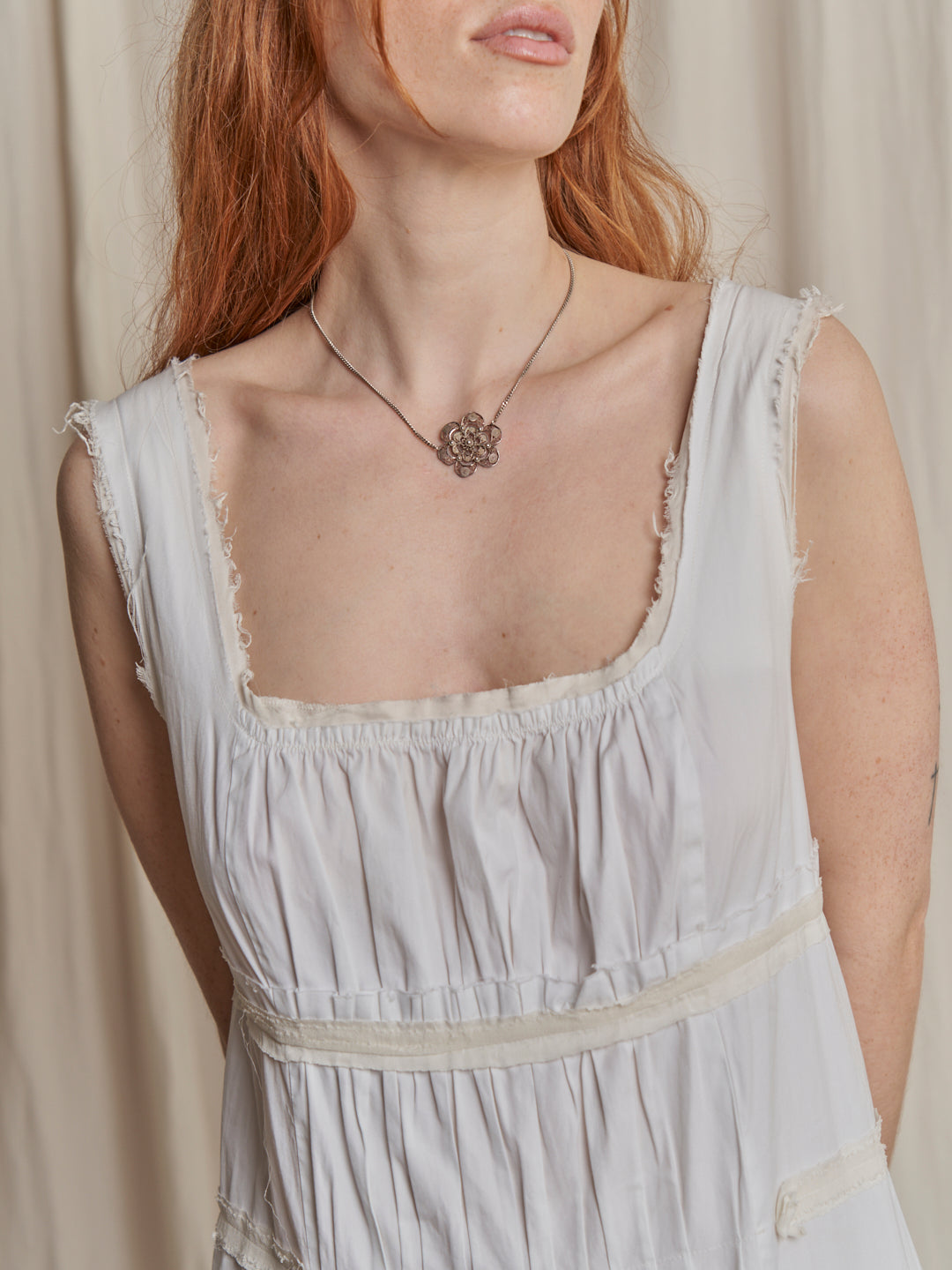 Collana girocollo in argento motivo fiore filigrana