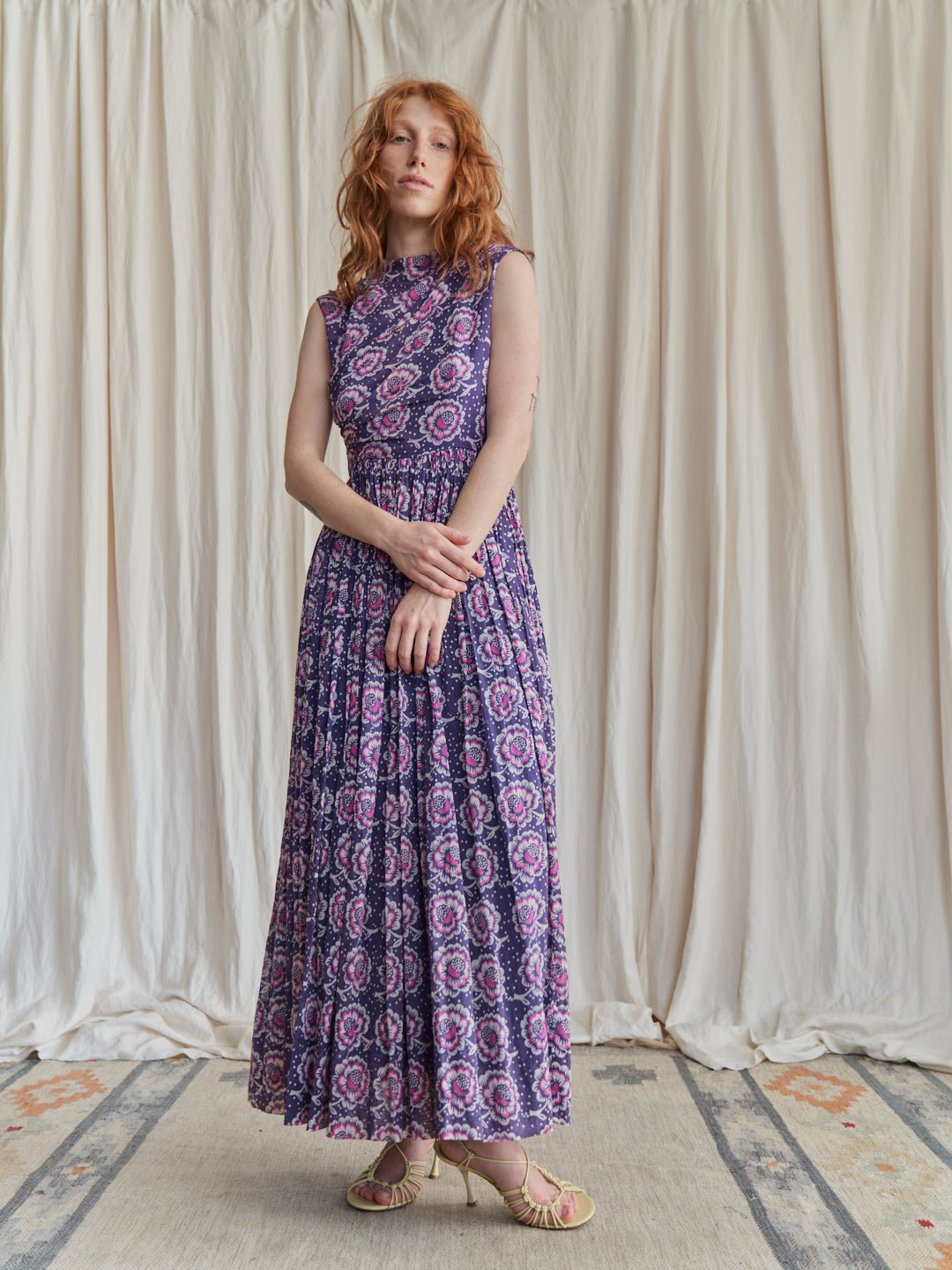 Abito anni 50 in cotone fantasia gonna ampia e lace-up dietro