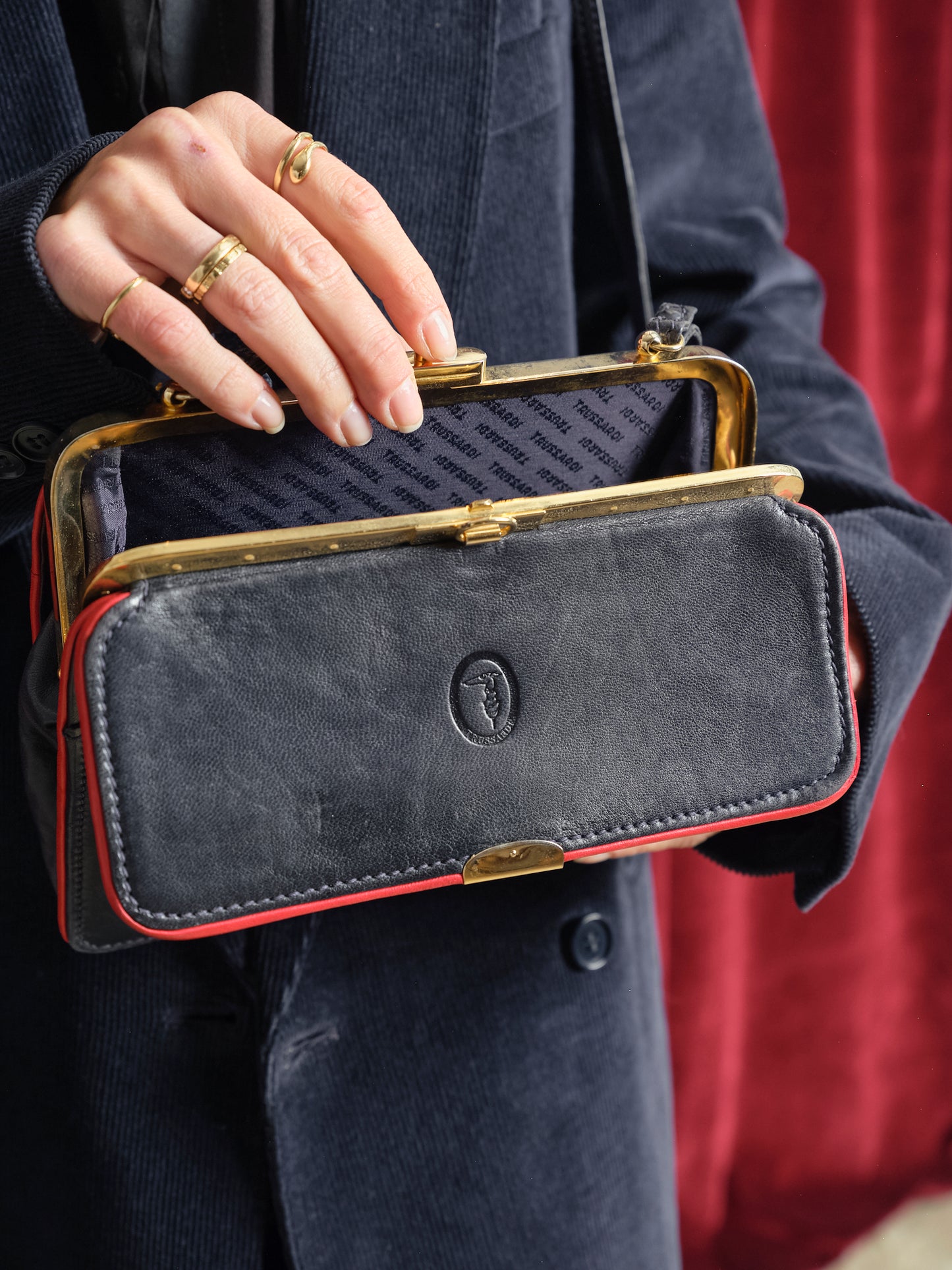 Borsa a tracolla Trussardi logo in nappa.