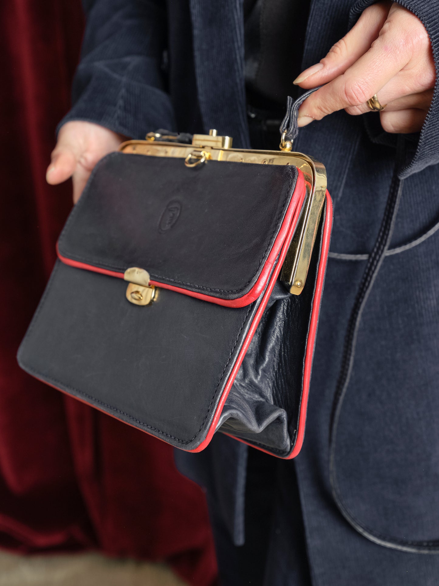 Borsa a tracolla Trussardi logo in nappa.