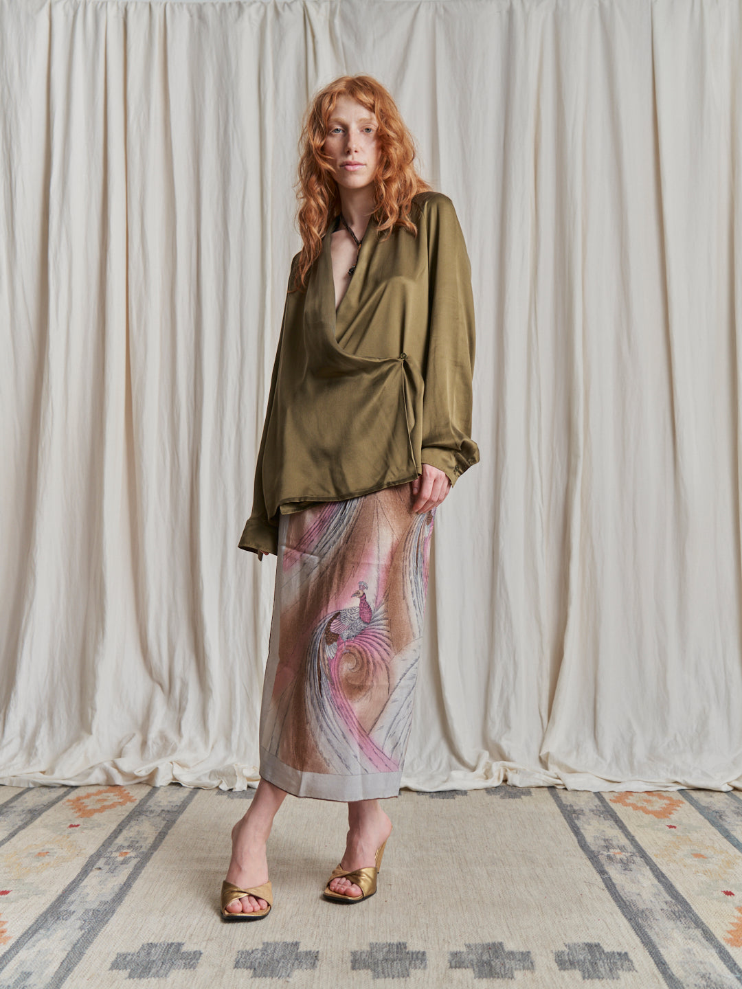 Blusa in seta Color Oliva in crepe raso incrociata