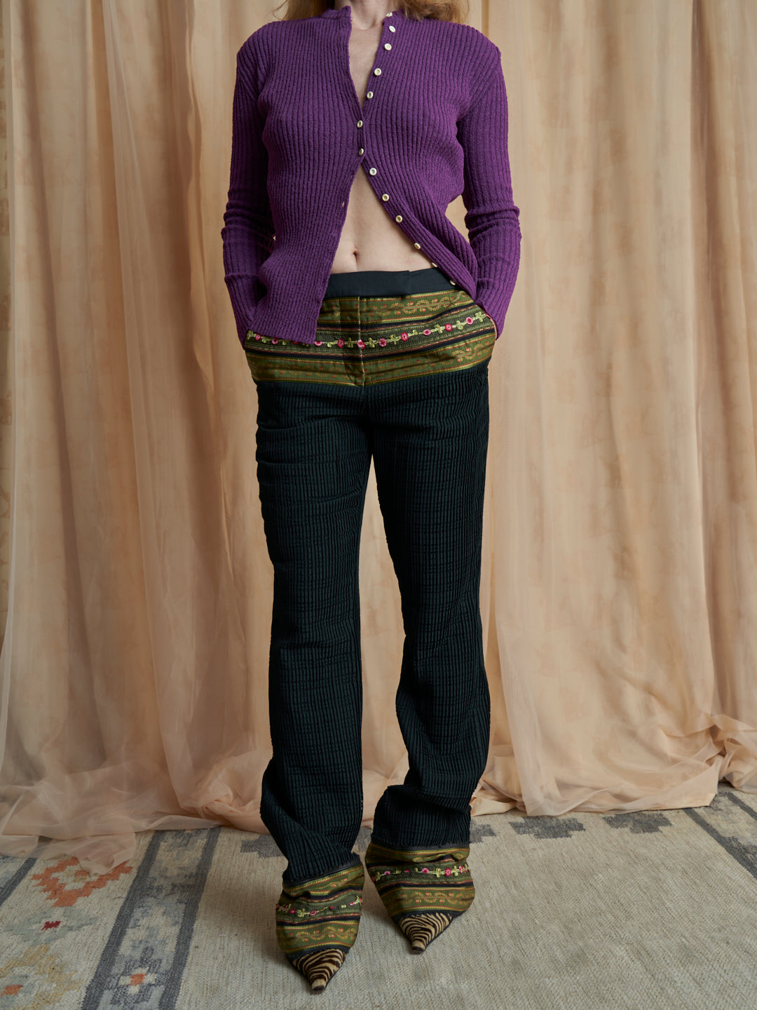 Cardigan mille bottoni viola goffrato
