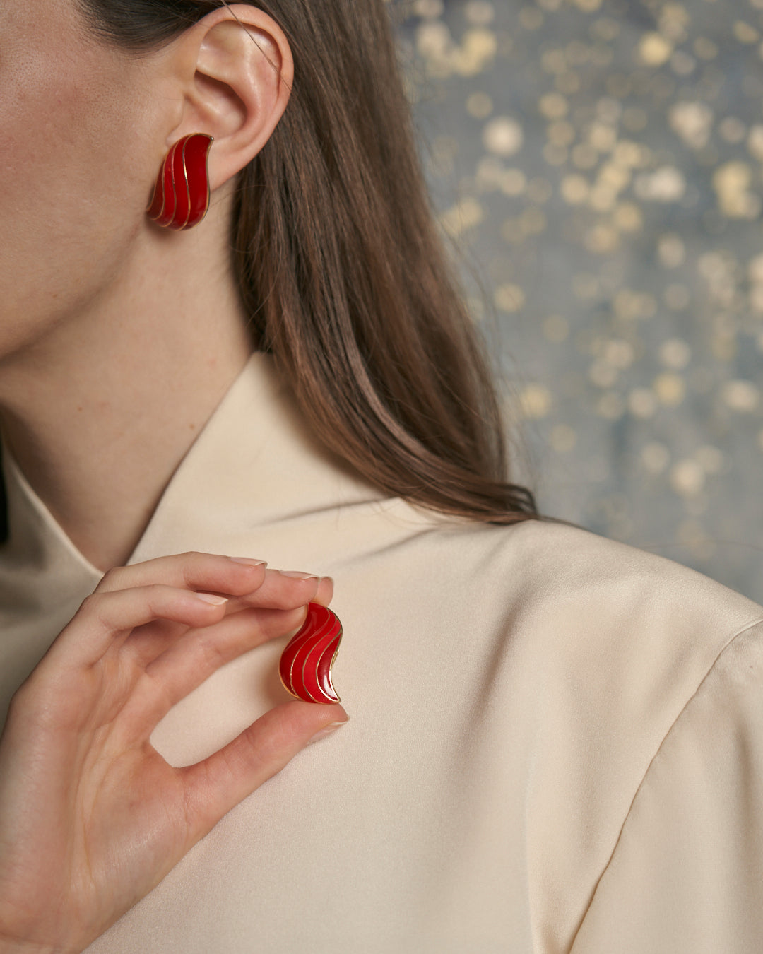 Orecchini smaltati rossi fiamma anni 80