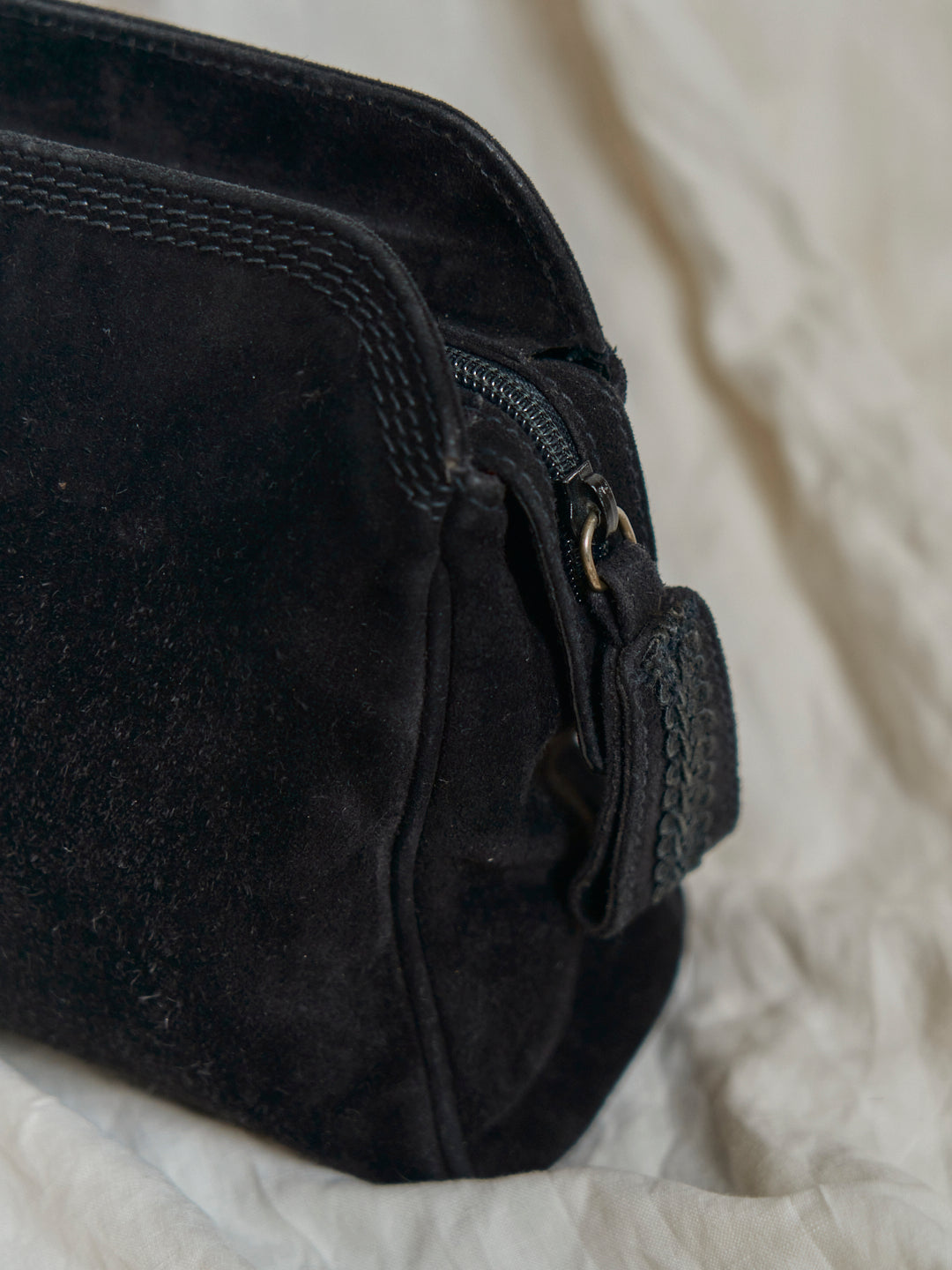 Borsa pochette anni 90 Granello in pelle scamosciata.