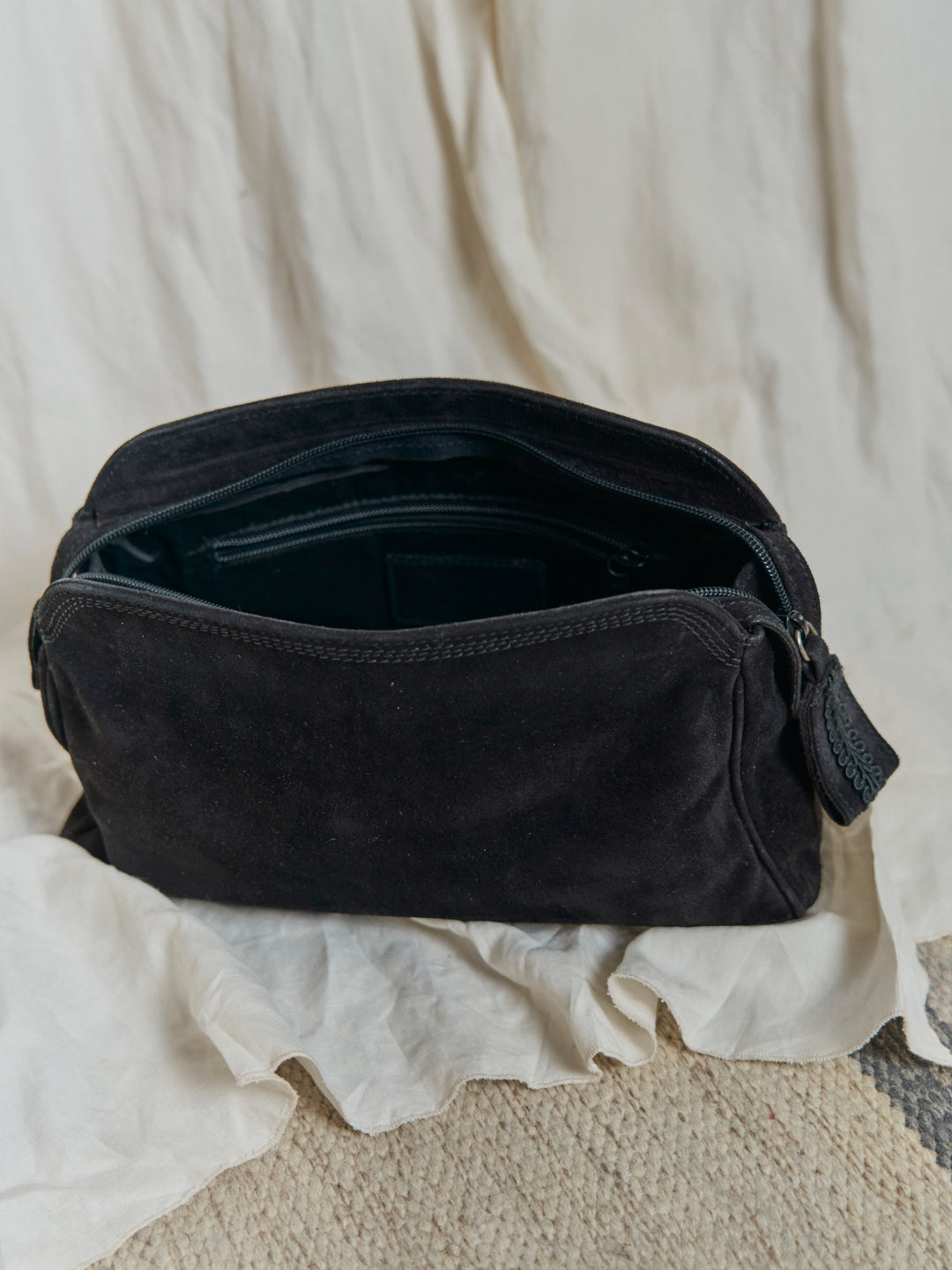 Borsa pochette anni 90 Granello in pelle scamosciata.