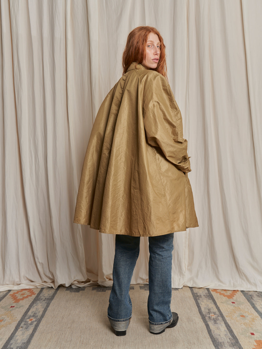 Trench a campana lucido Pennyblack piega dietro