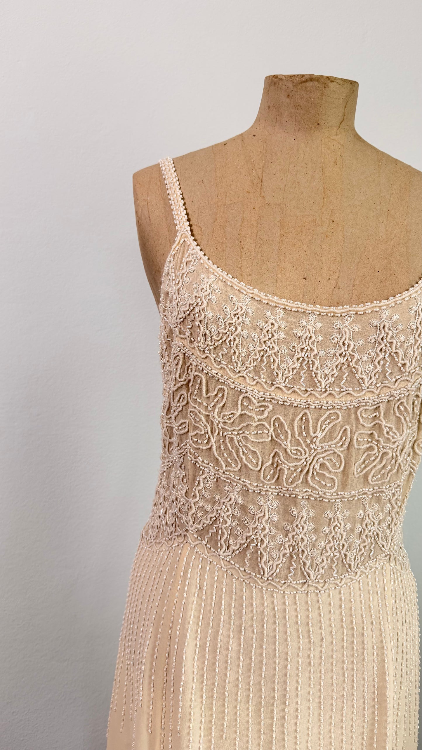 Abito da sposa o da sera con ricami e perline in pura seta