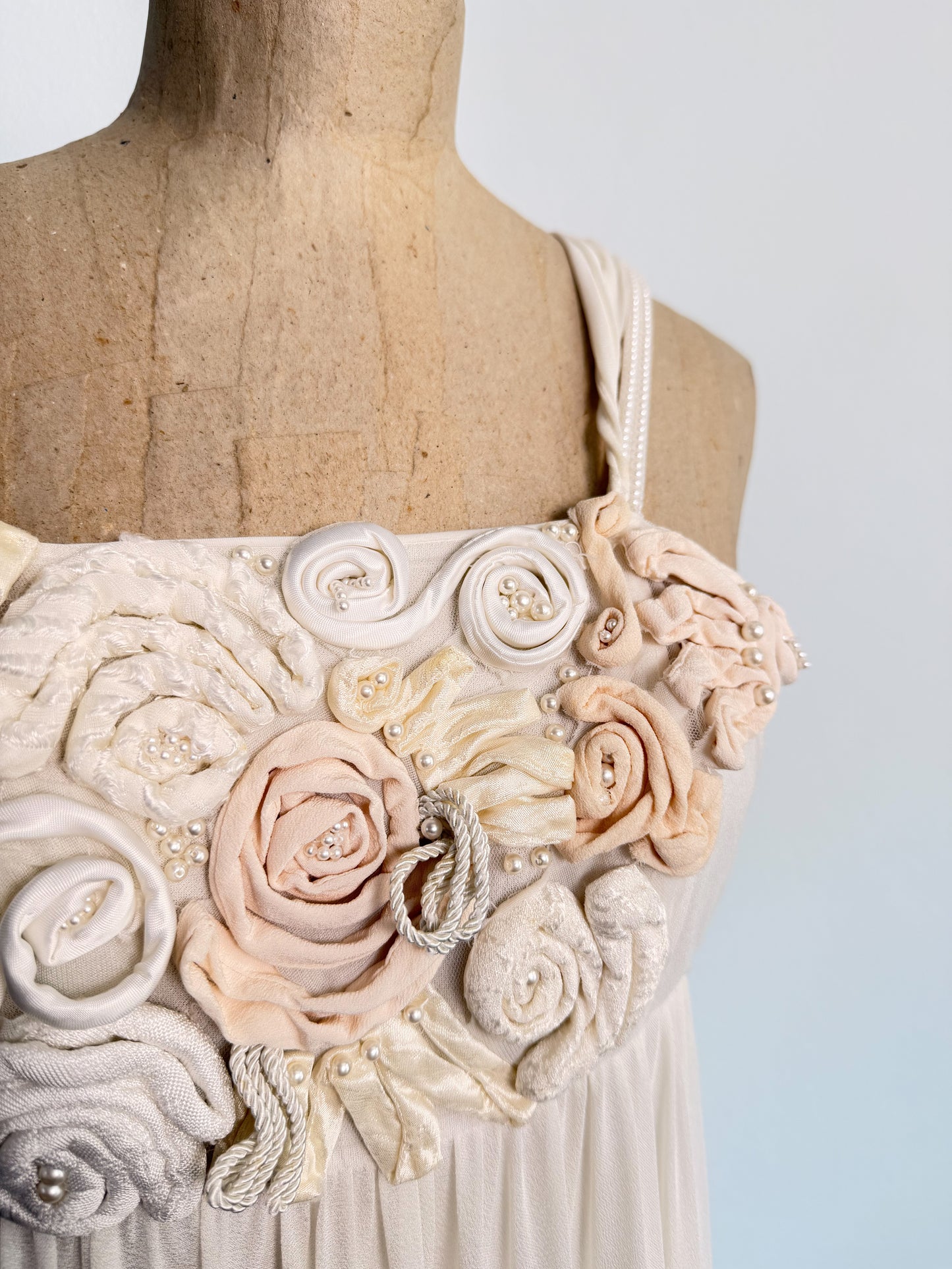 Abito da sposa con mantella