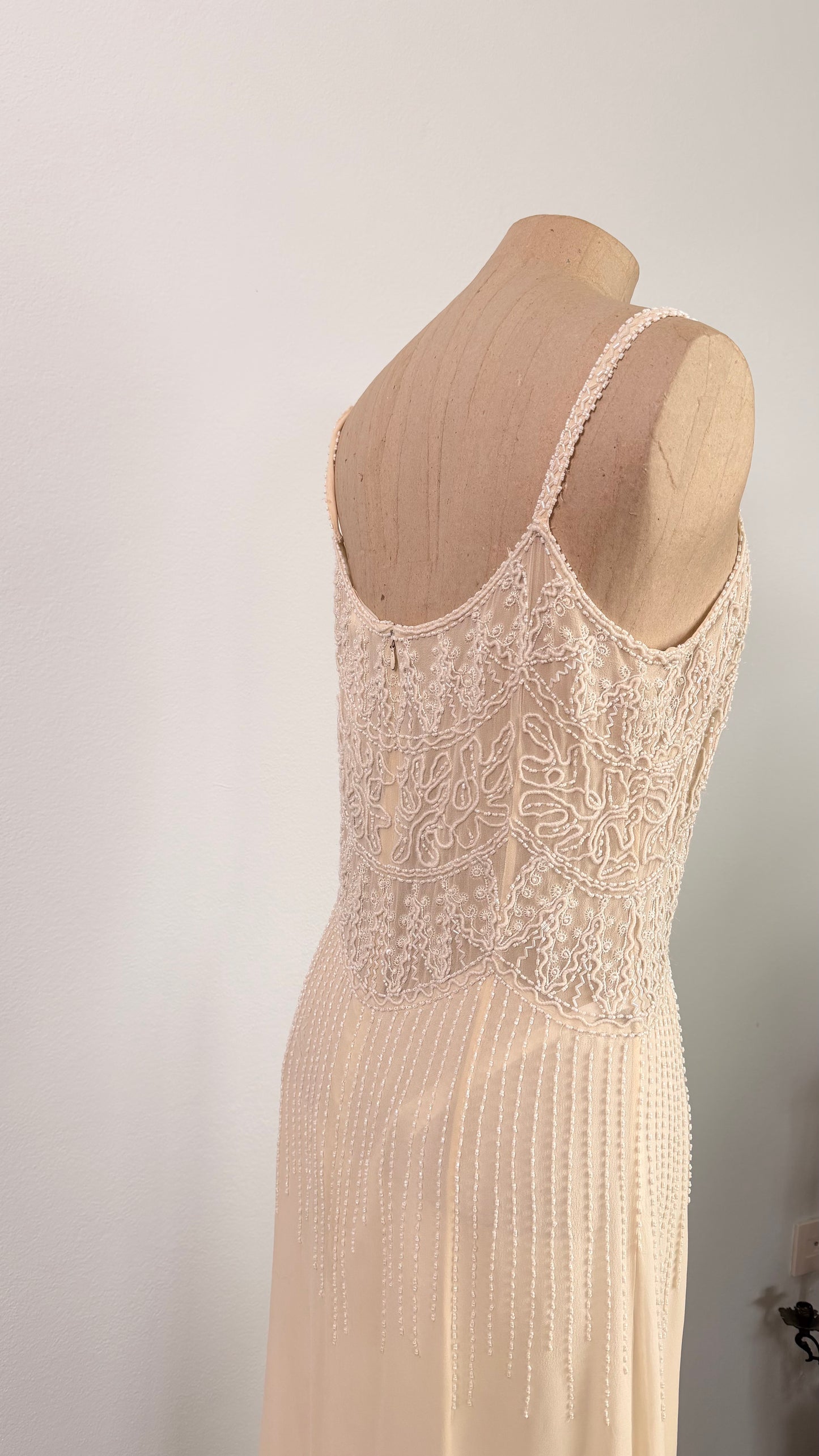 Abito da sposa o da sera con ricami e perline in pura seta