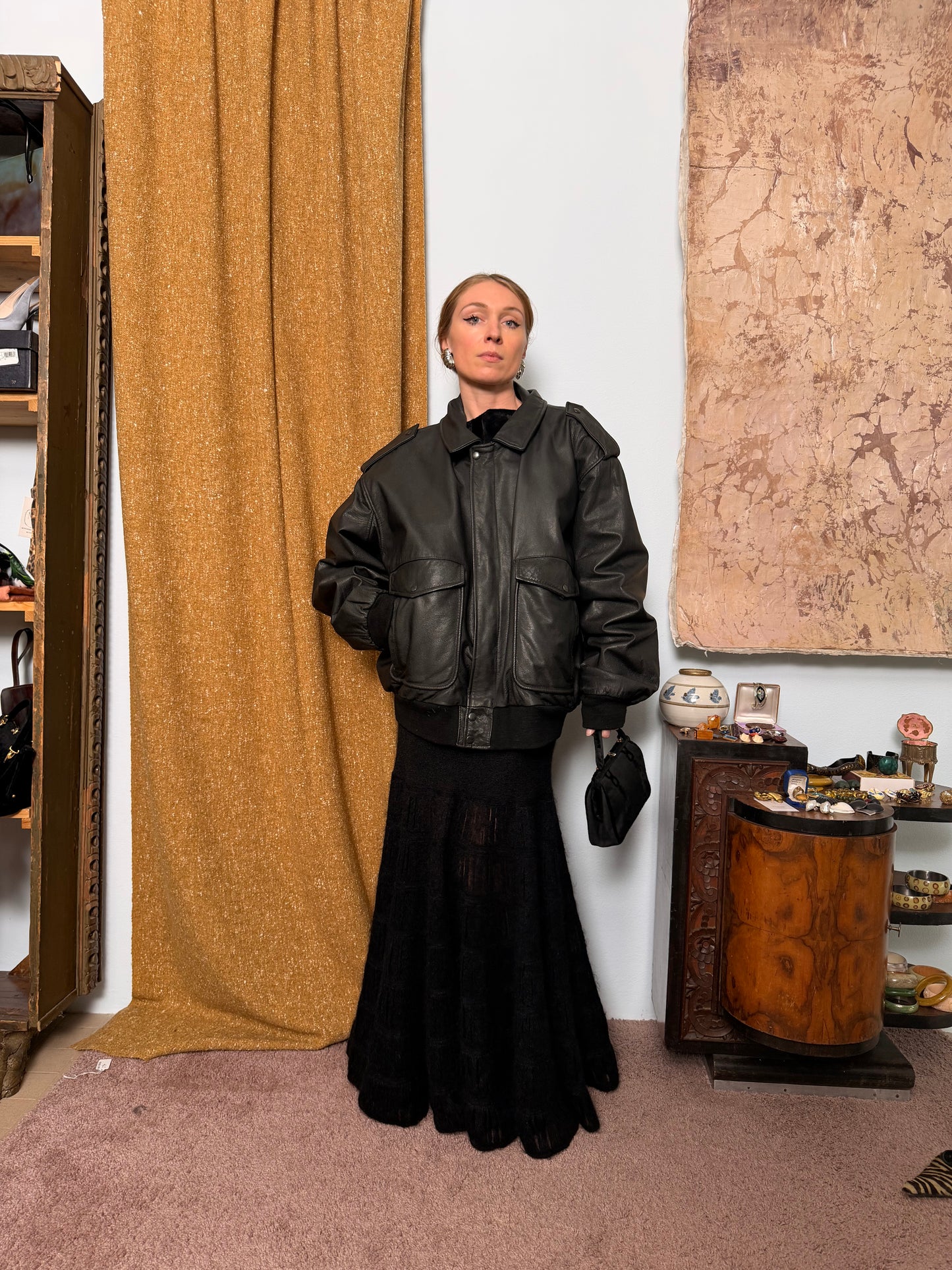 Bomber in pelle maschile con costine in lana e tasconi