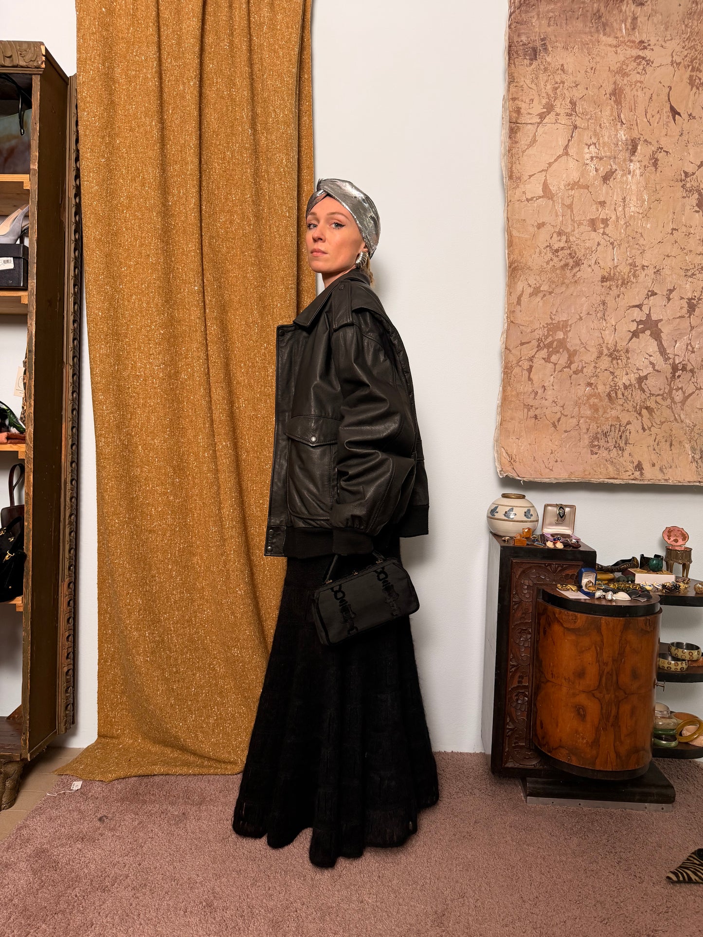 Bomber in pelle maschile con costine in lana e tasconi