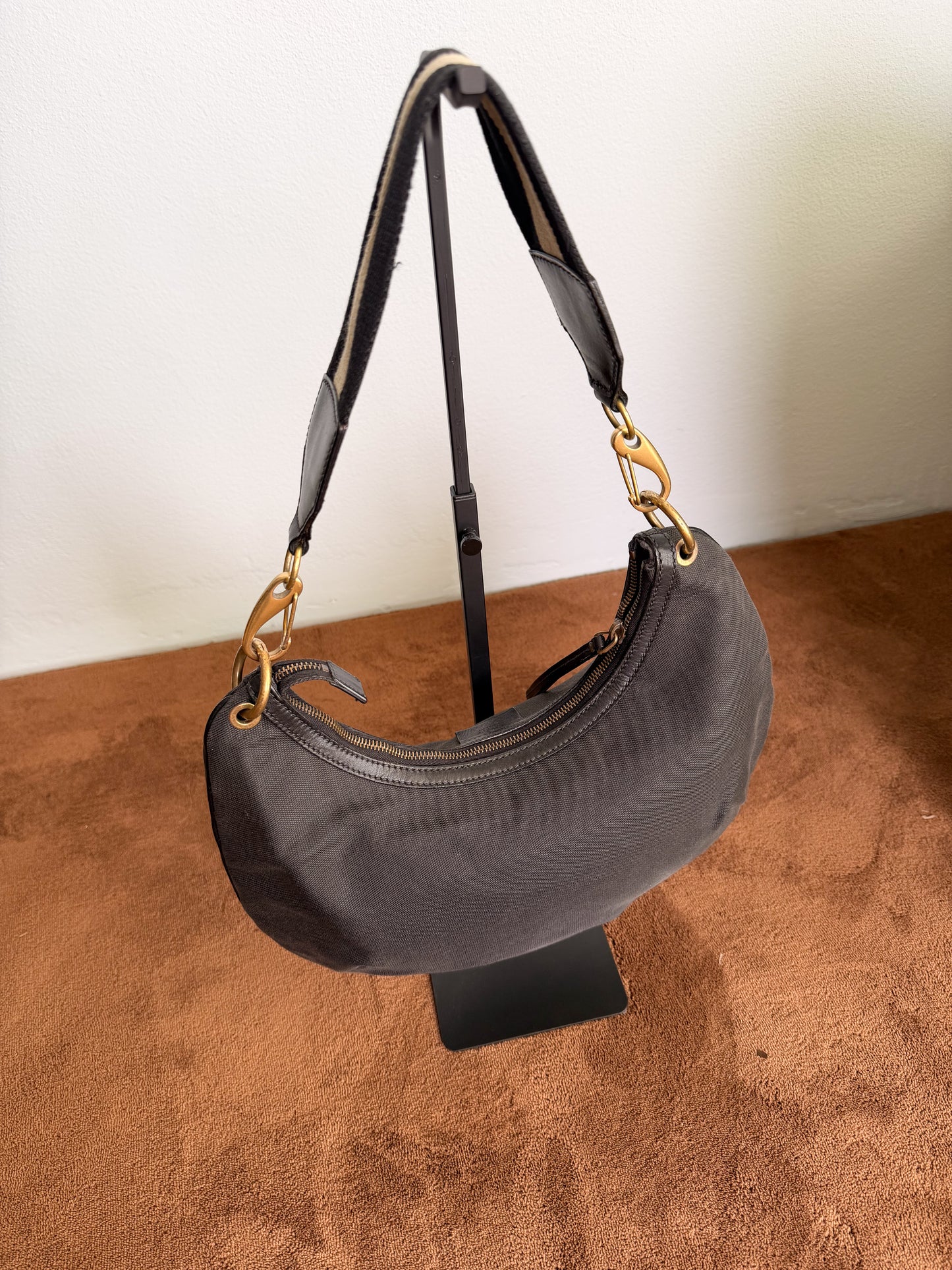 Borsa hobo bag Gucci in tela e pelle con tracolla gros grain