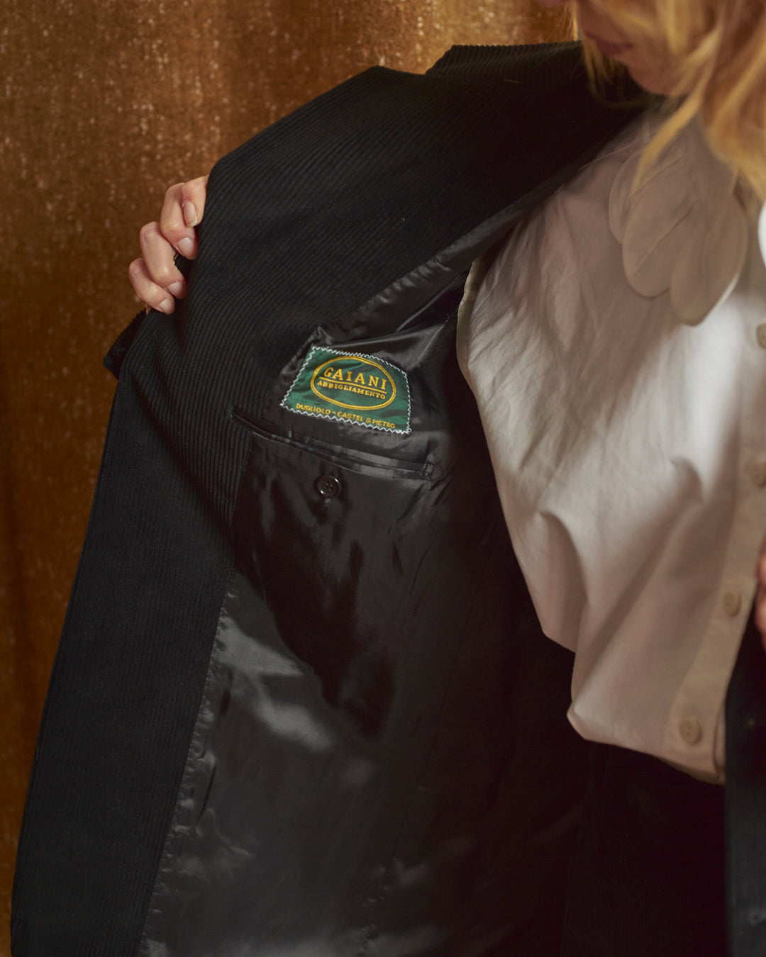 Completo maschile in velluto a coste nero