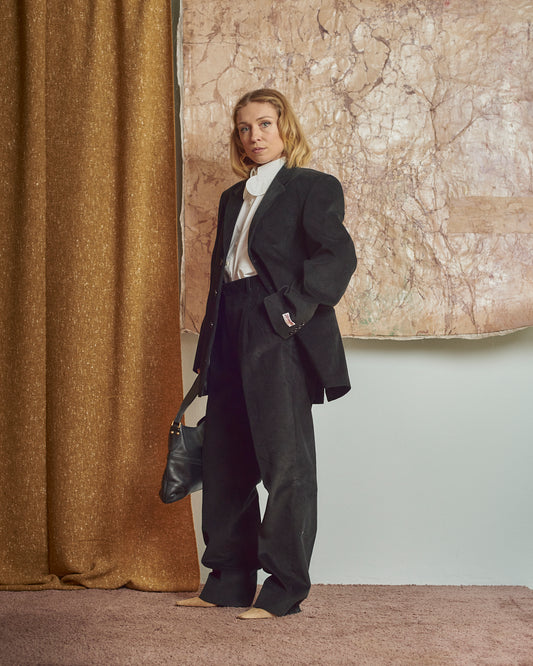 Completo maschile in velluto a coste nero