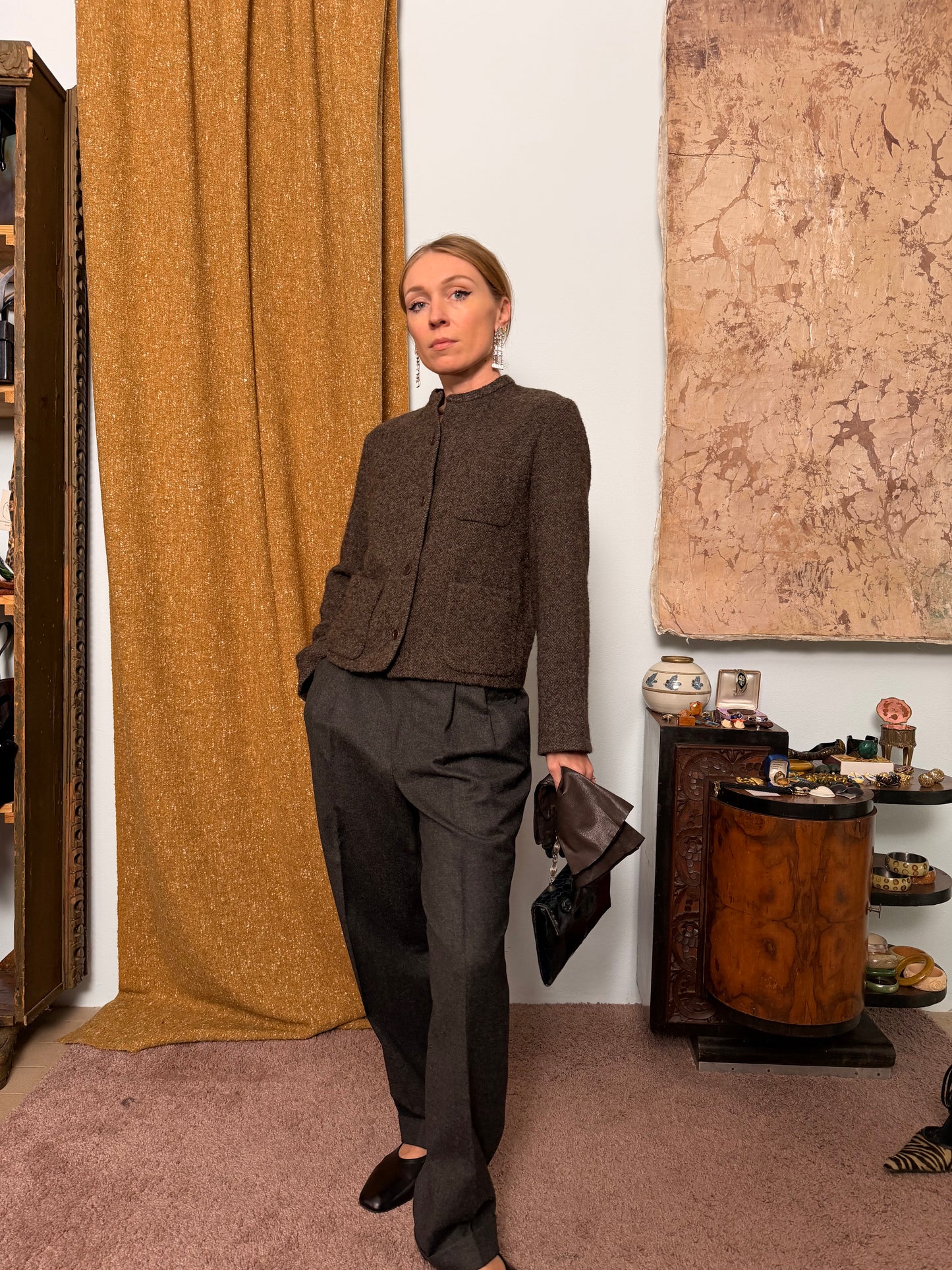 Pantaloni in Lana maschile taglio sartoriale con doppia piega e risvolto