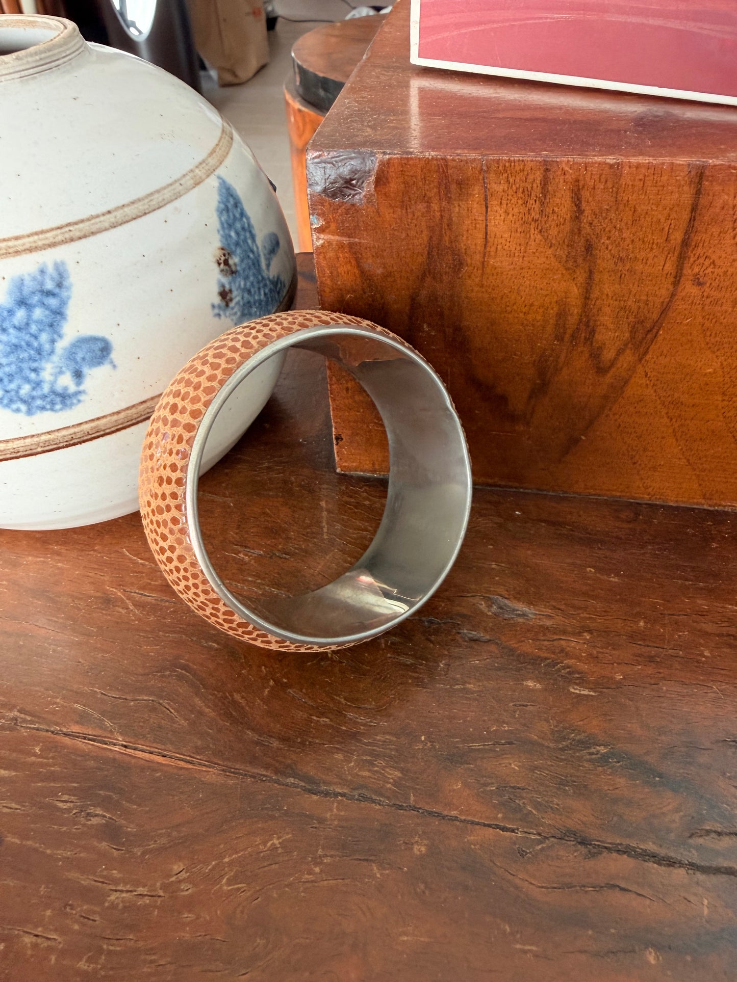 Bracciale Bangle in pelle effetto serpente e metallo anni 80