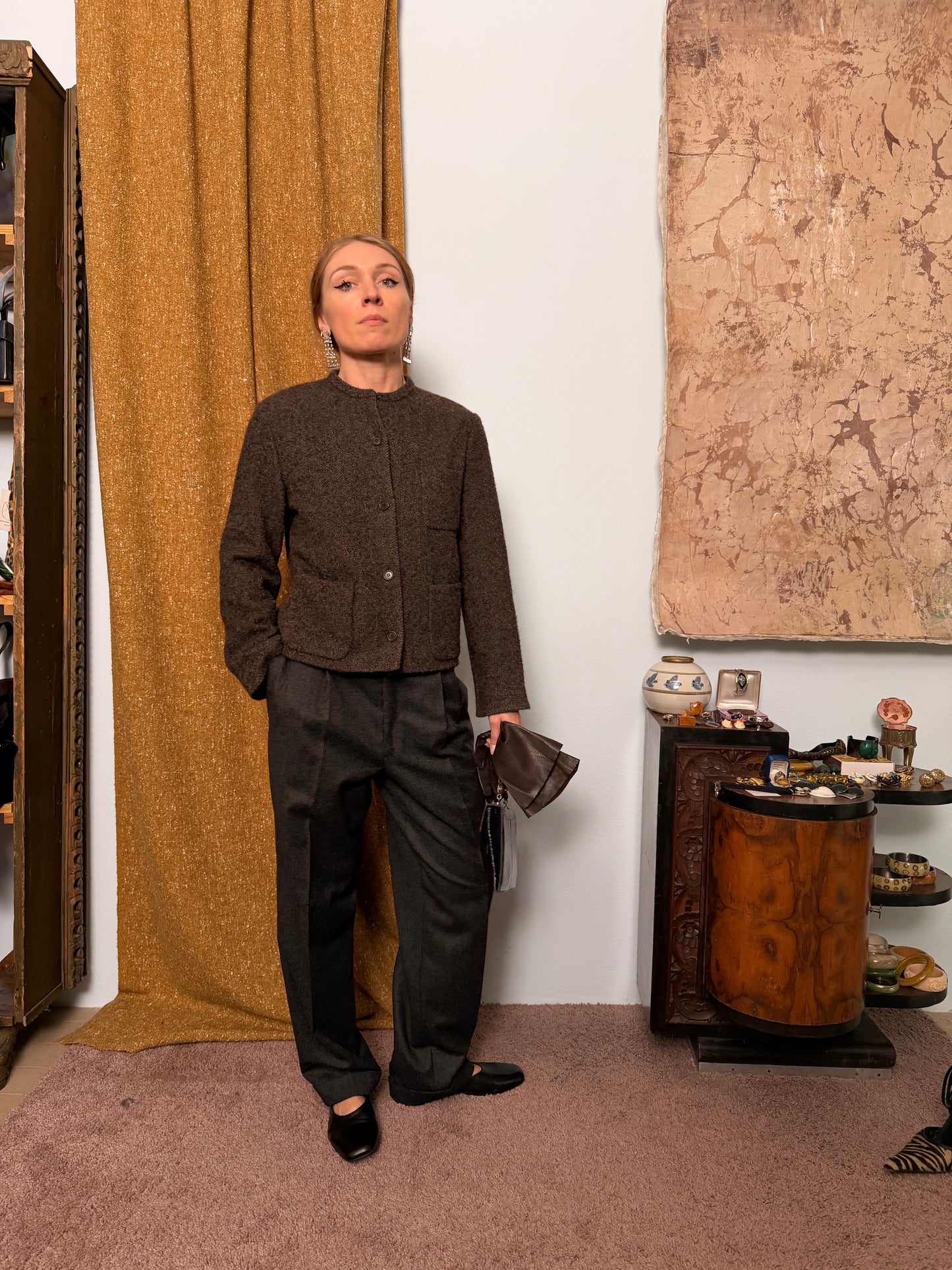 Pantaloni in Lana maschile taglio sartoriale con doppia piega e risvolto