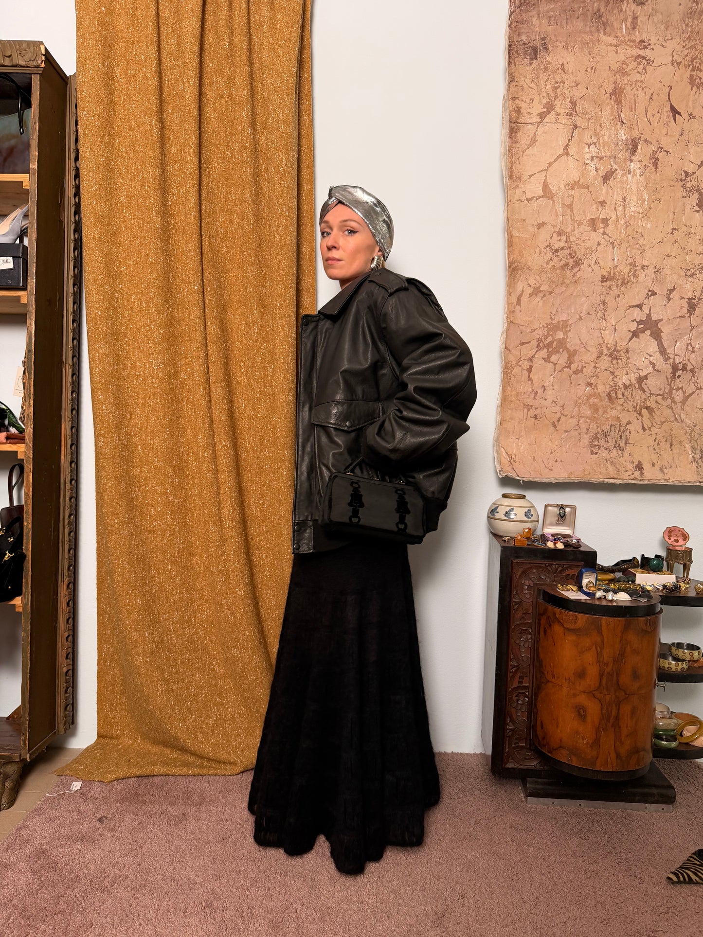 Bomber in pelle maschile con costine in lana e tasconi