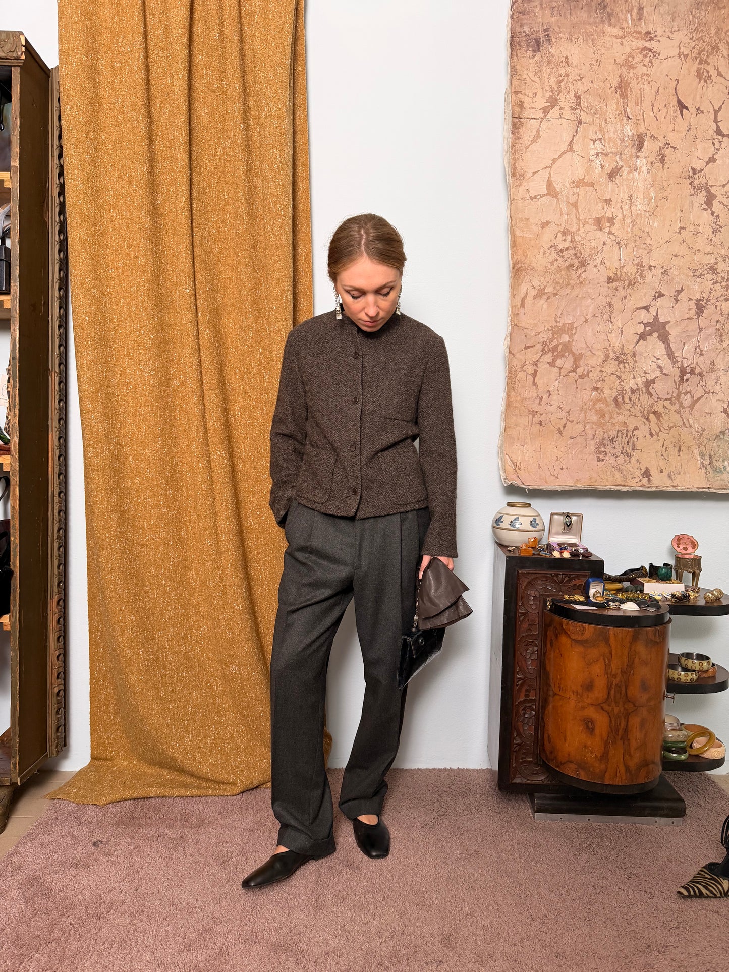 Pantaloni in Lana maschile taglio sartoriale con doppia piega e risvolto