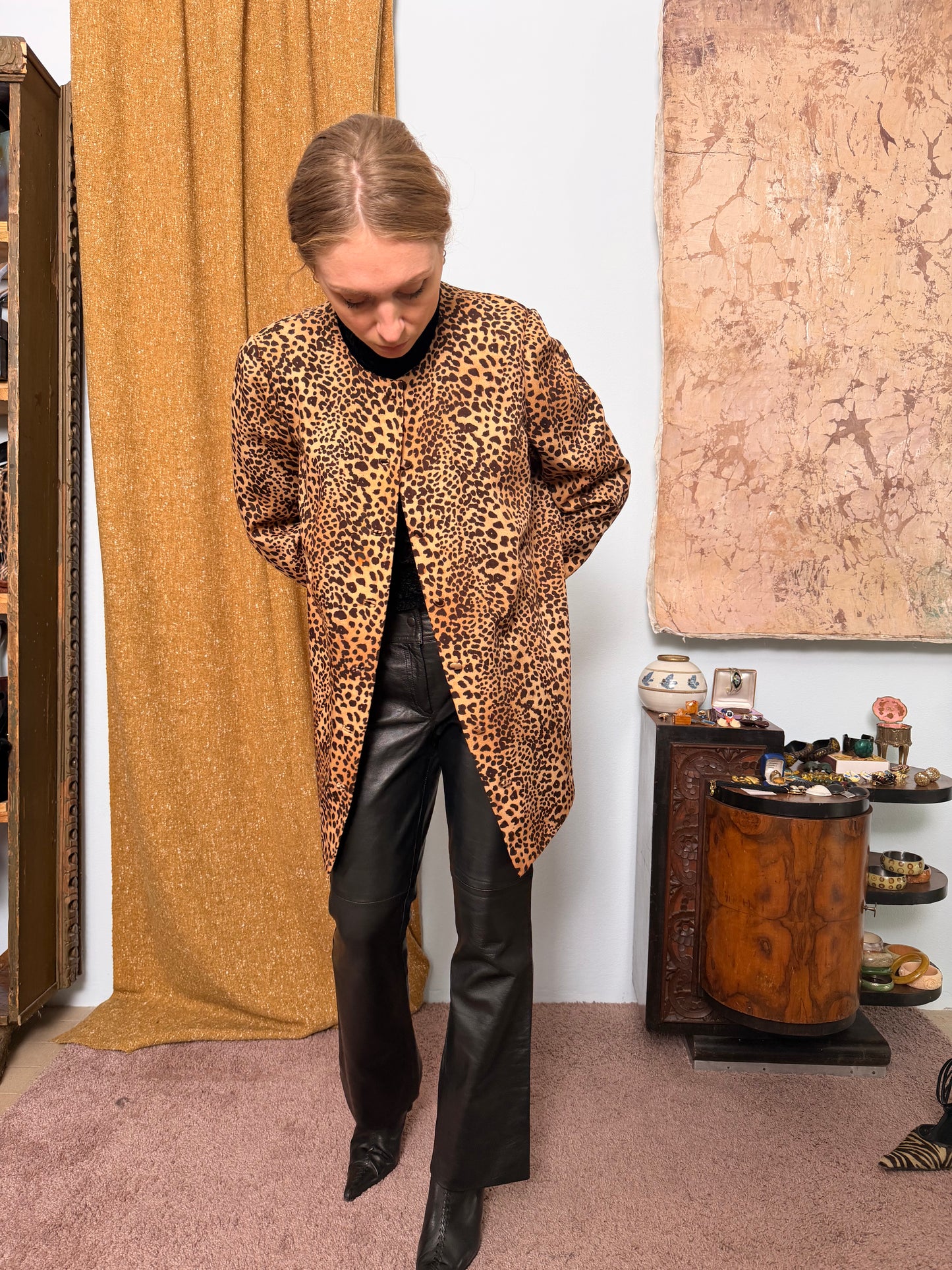 Giacca girocollo leopardata in lana lunga