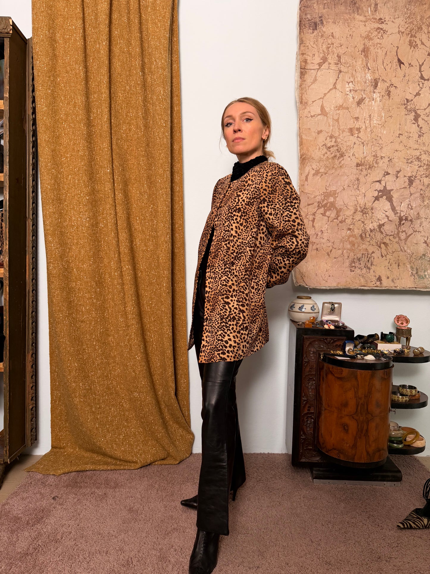 Giacca girocollo leopardata in lana lunga