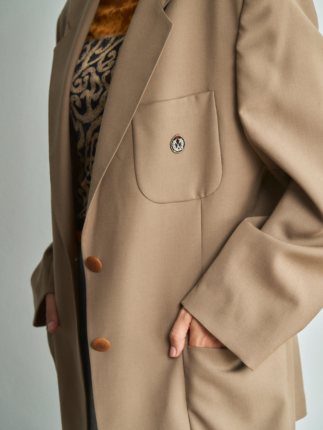 Giacca in lana Valentino sport anni 80 semi foderata con stemma e bottoni logo