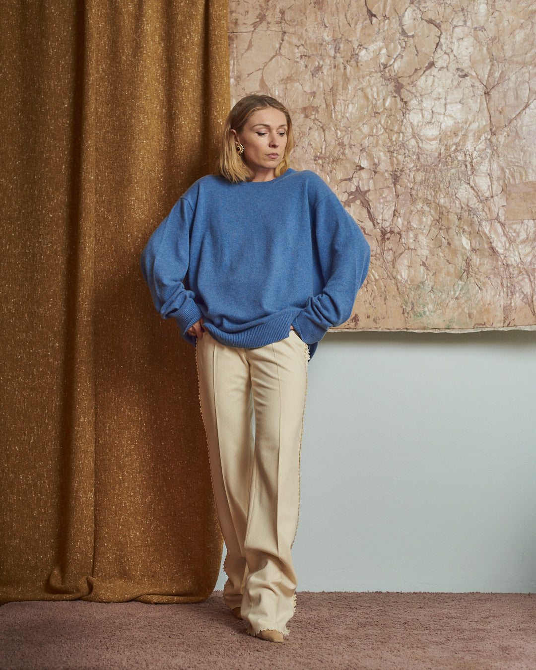 Maglia girocollo uomo in cachemire blu ceruleo