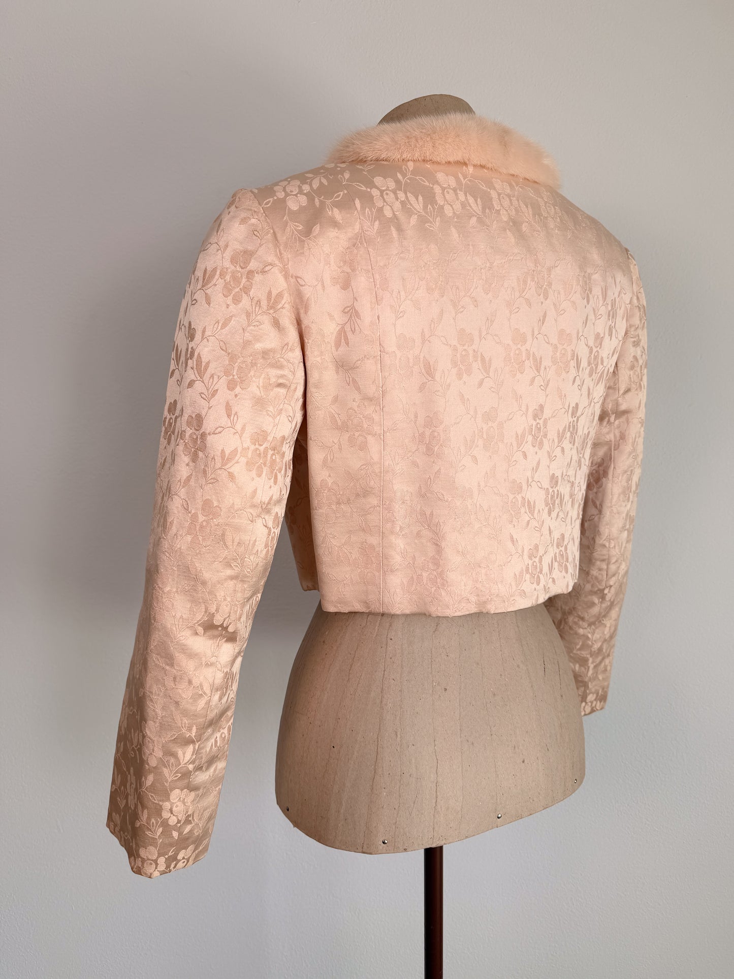 Giacca anni 50 americana in seta jacquard e pelliccia