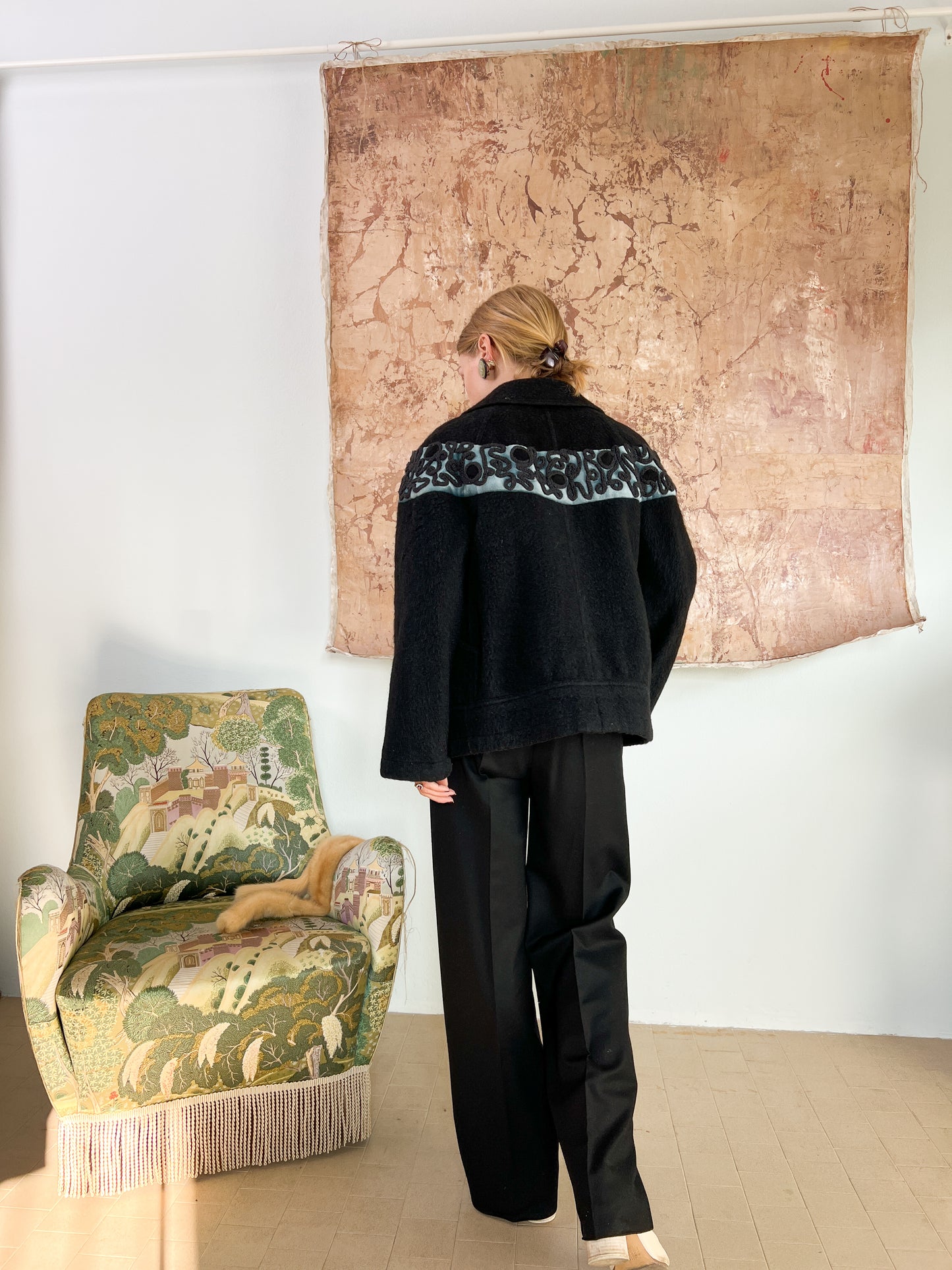 Giubbotto sartoriale ricamato a mano in lana d'alpaca