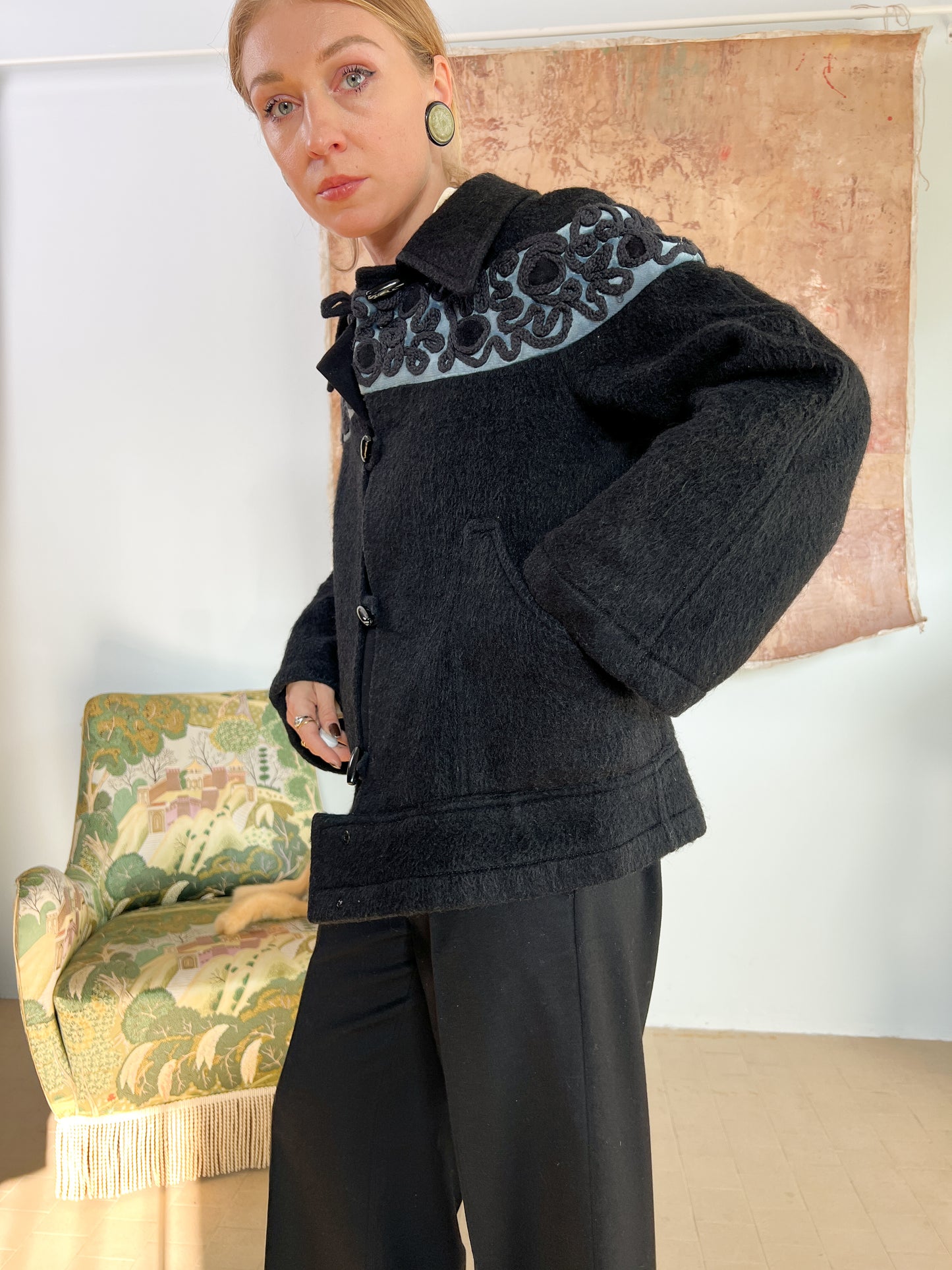 Giubbotto sartoriale ricamato a mano in lana d'alpaca