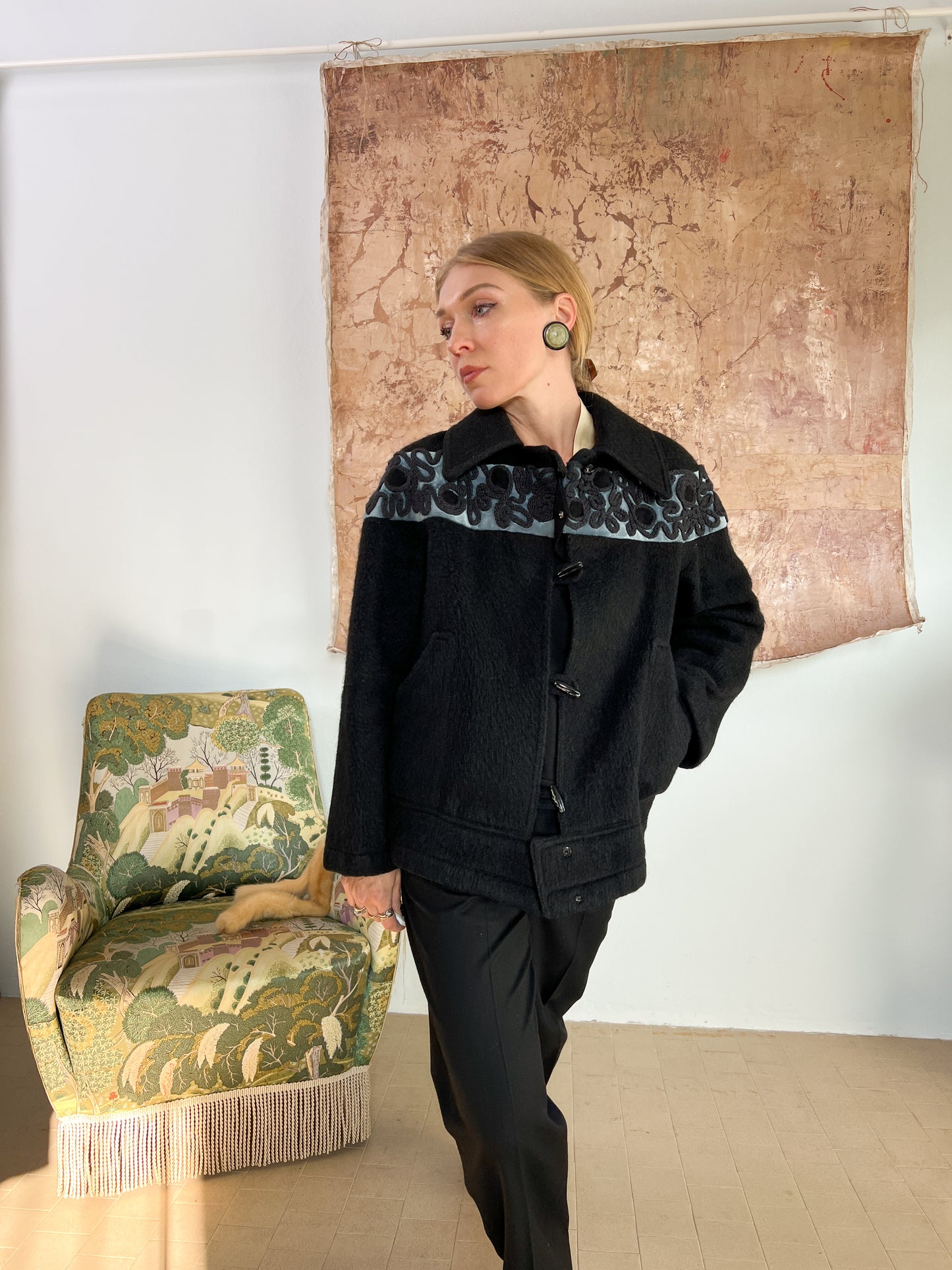 Giubbotto sartoriale ricamato a mano in lana d'alpaca