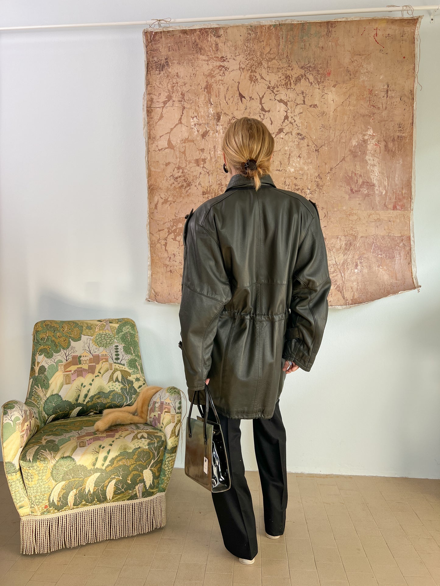 Giubbotto anni 80 in pelle con coulisse e alamari da donna