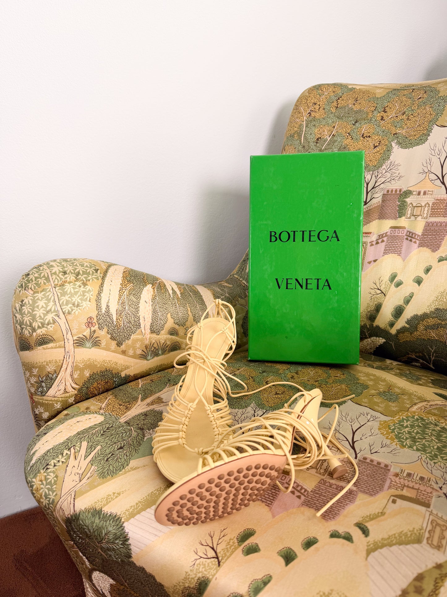 Sandali Bottega Veneta in pelle laced up