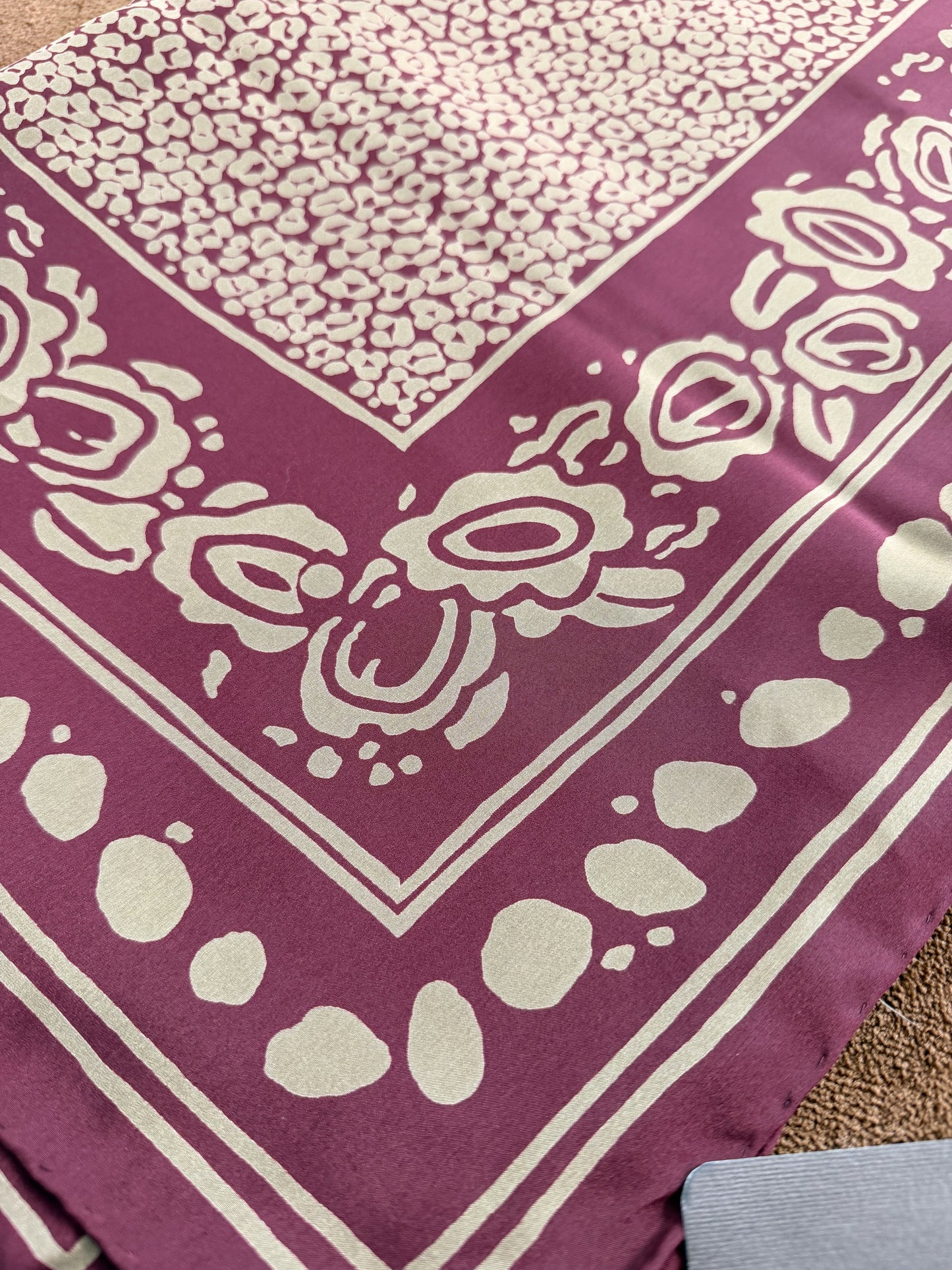 Stola foulard maxi in seta made in Italy mai indossata con cartellino