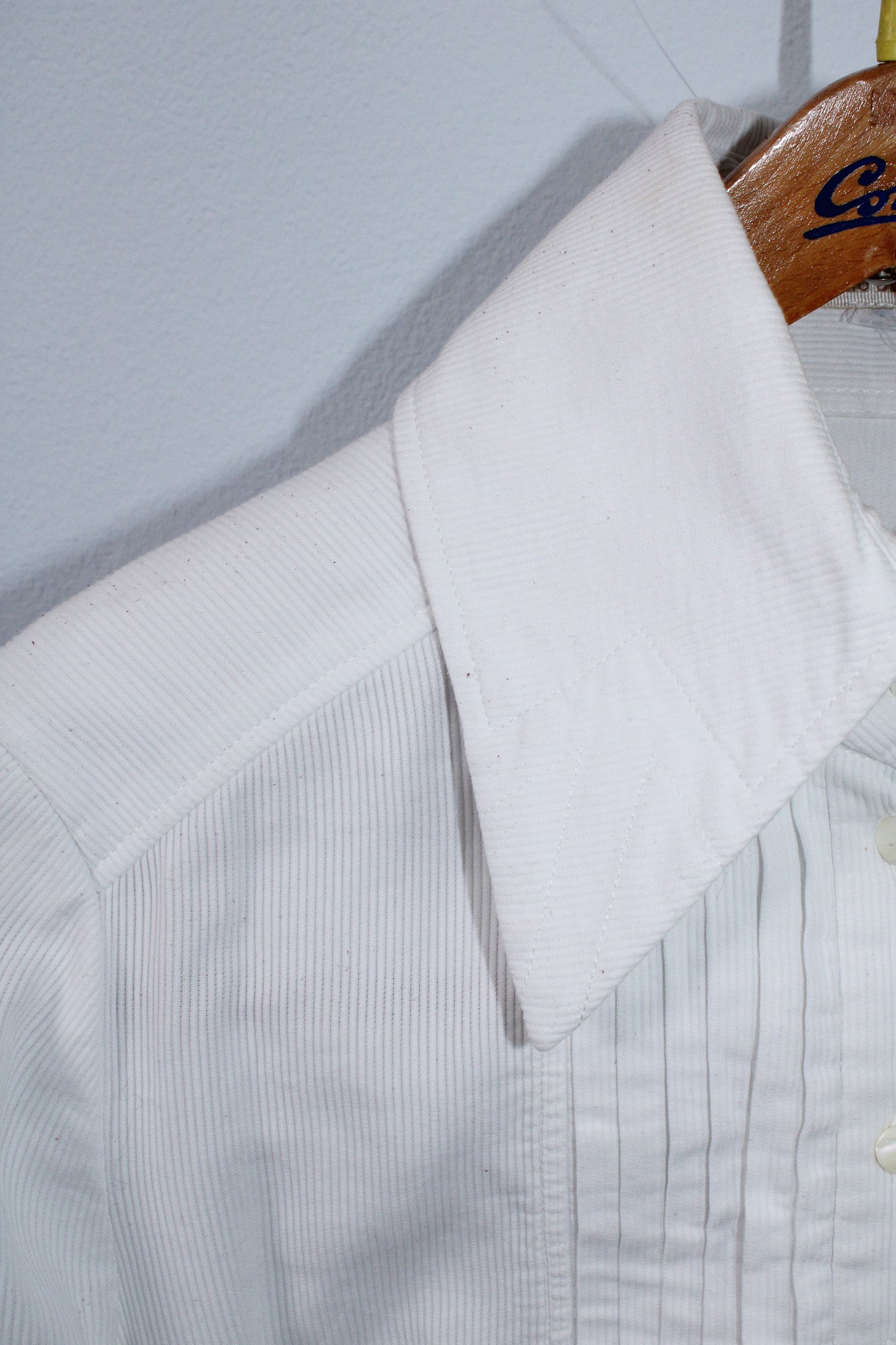 Camicia in tessuto ottoman di cotone con collo a punta e pettorina