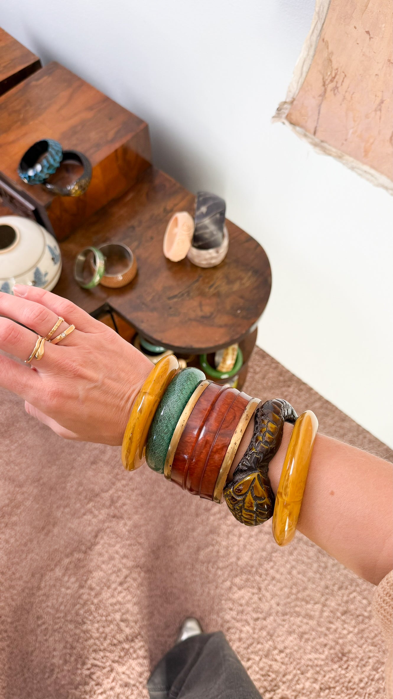 Bracciale bangle in resina vintage