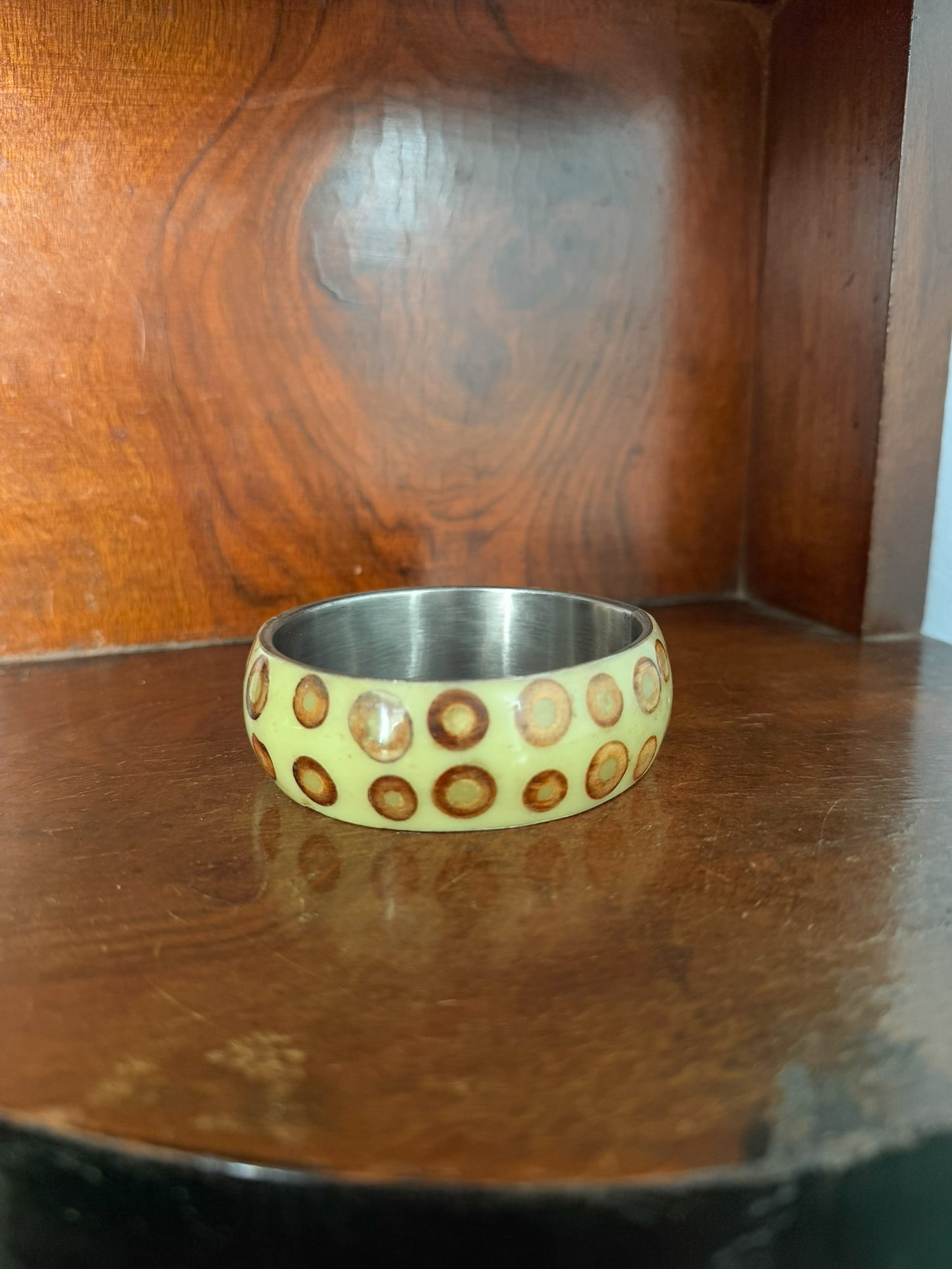 Bracciale Bangle in resina e metallo vintage