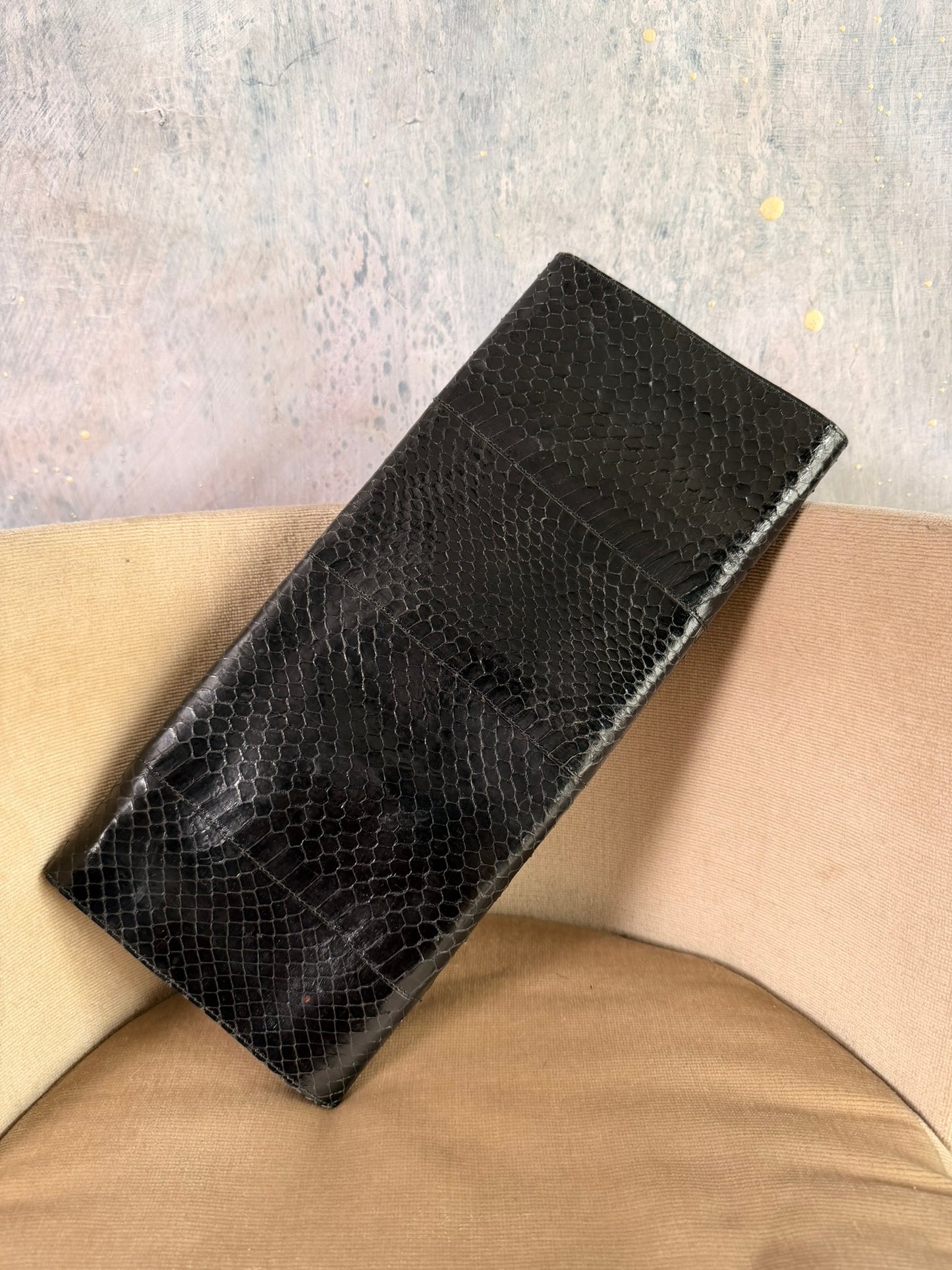 Pochette anni 70 in pitone nero porta accessori