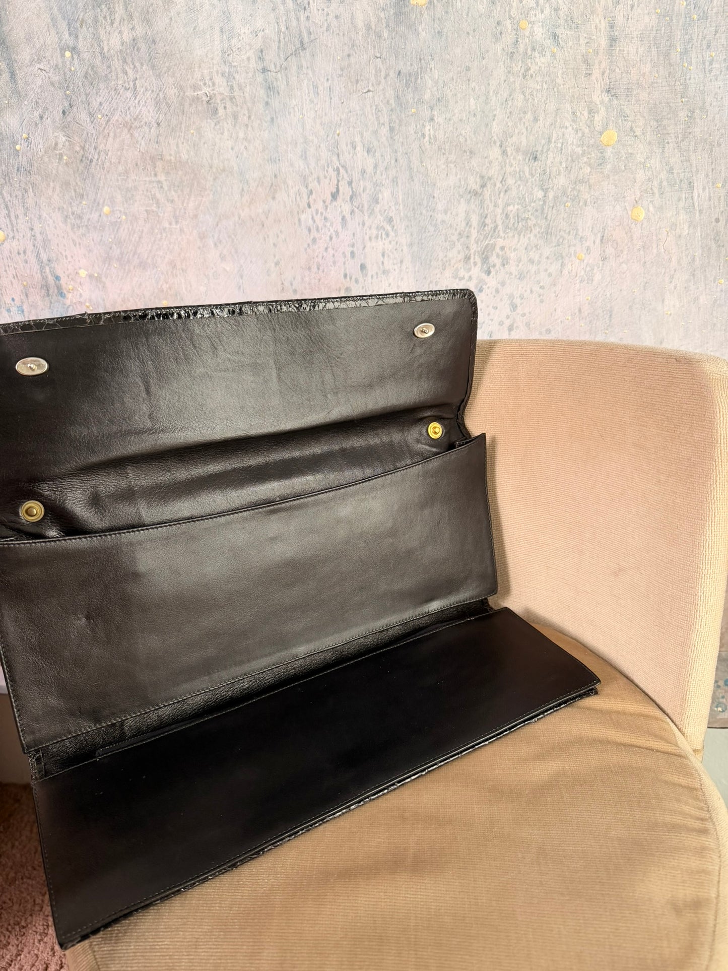 Pochette anni 70 in pitone nero porta accessori