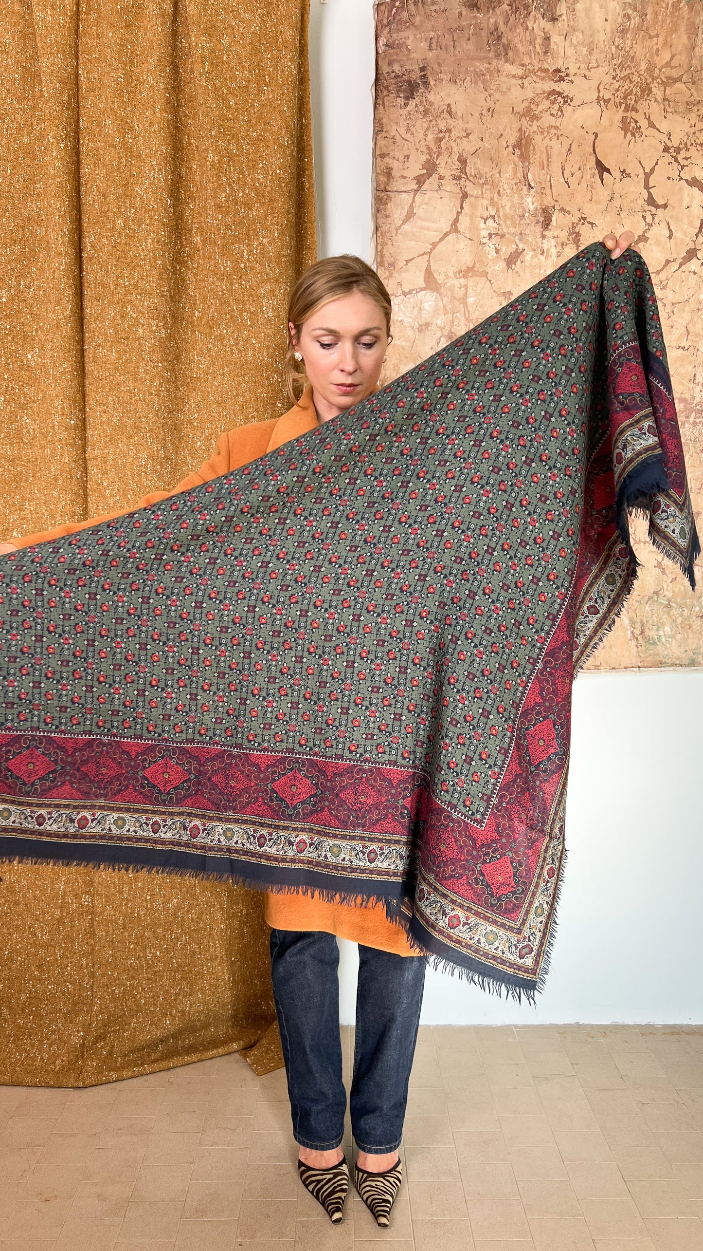 Maxi Foulard in cachemere e seta firmato Mila Shon