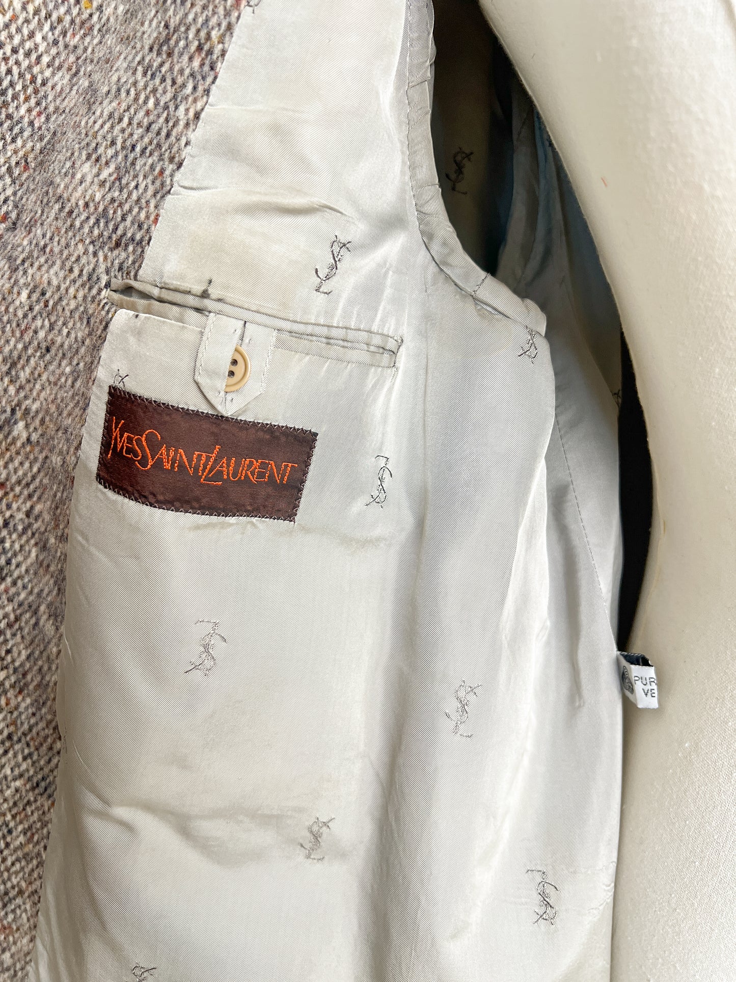 Cappotto Yves Saint Laurent uomo in lana manica raglan e bottoni a scomparsa