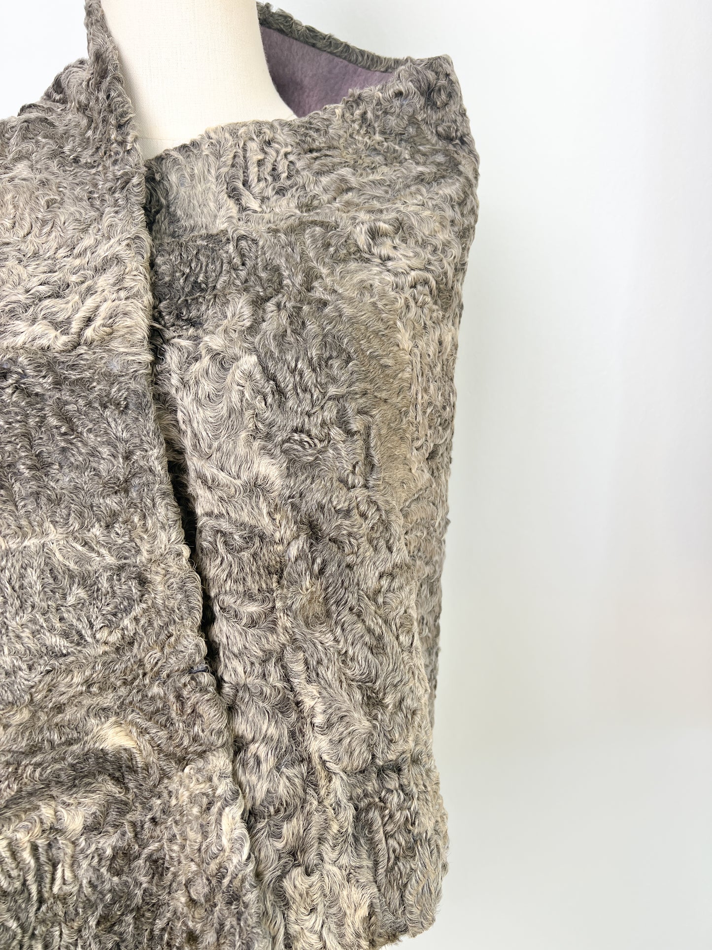 Stola in pelliccia astrakan anni 60