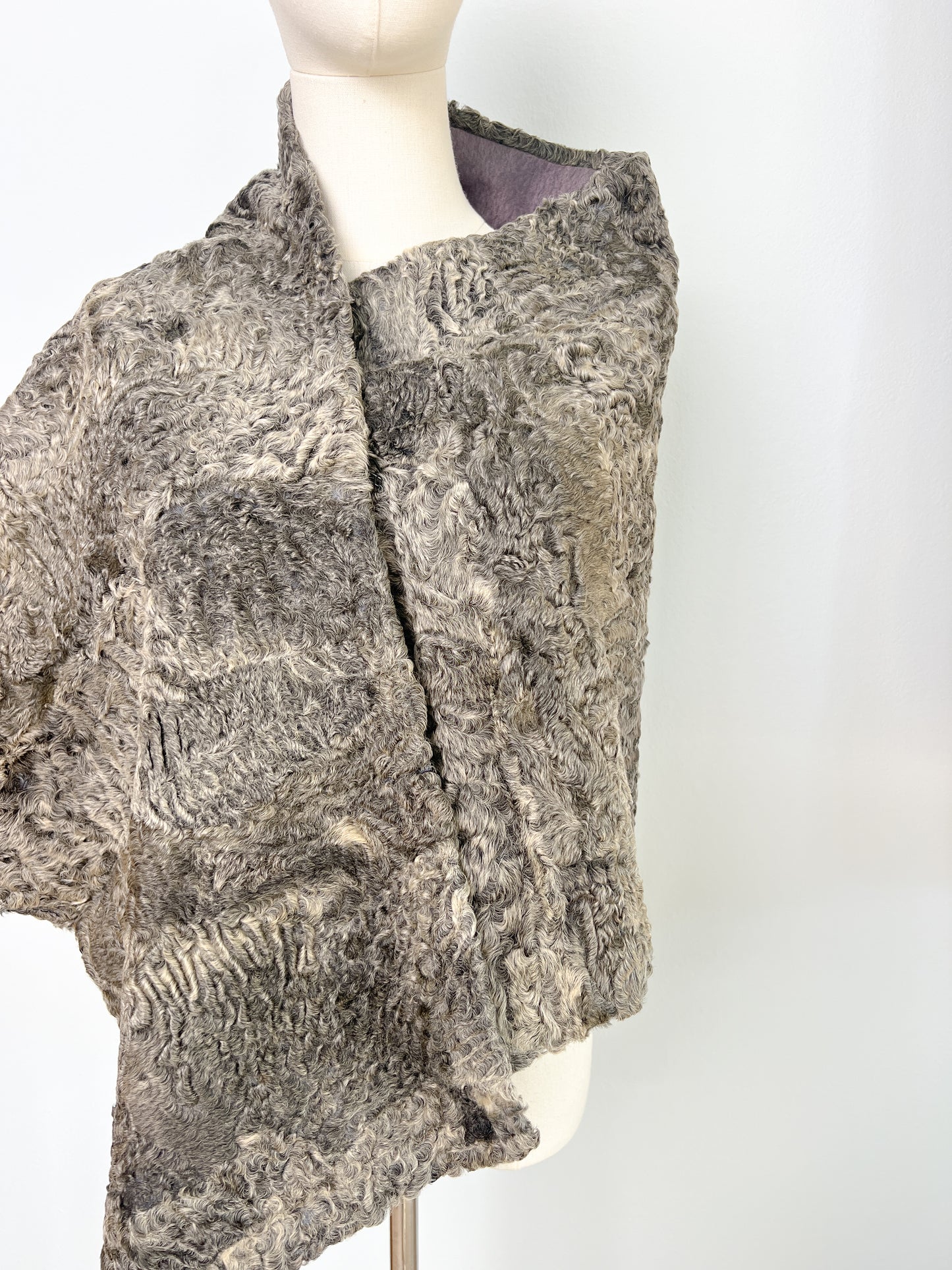 Stola in pelliccia astrakan anni 60