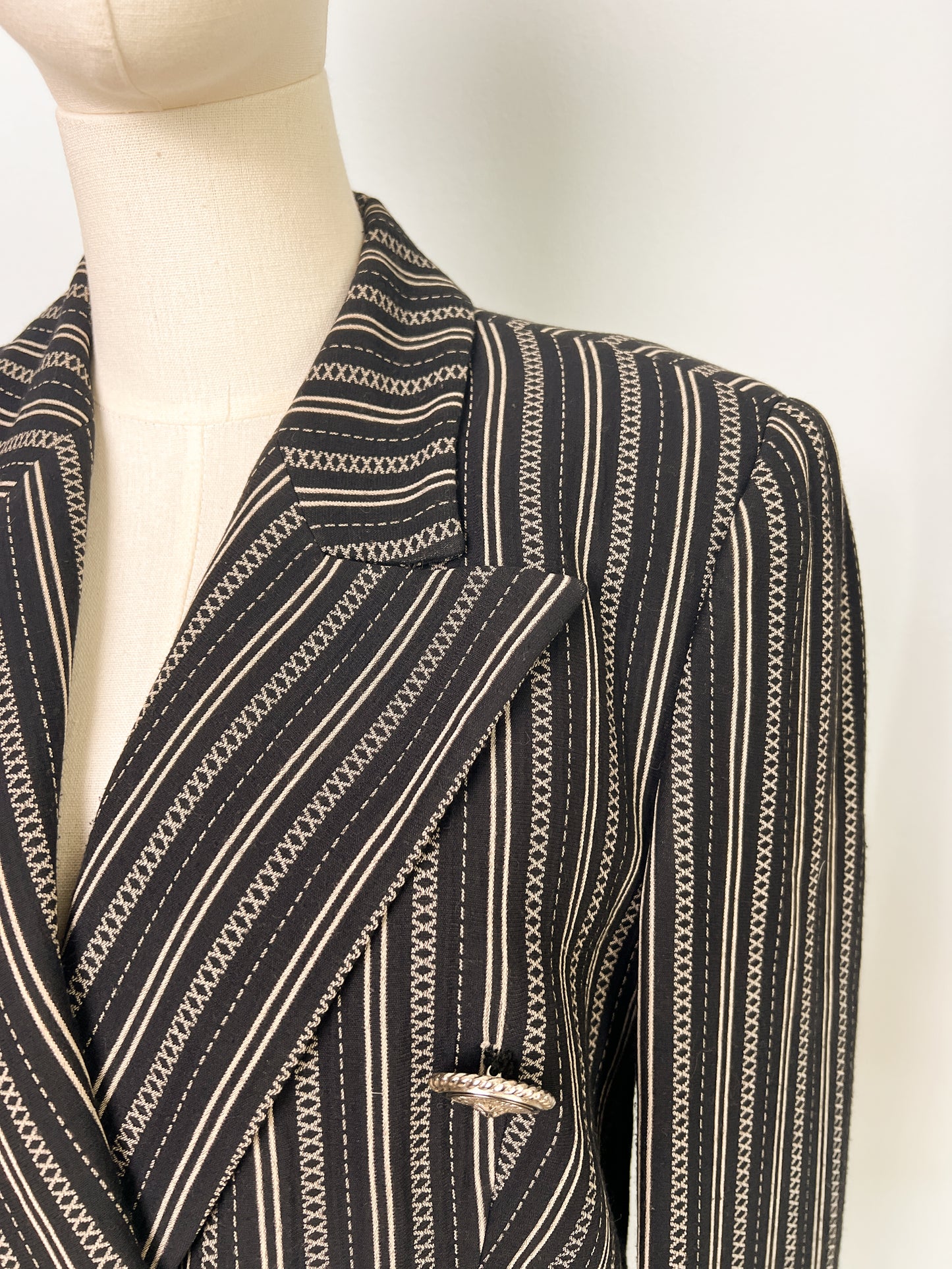 Giacca Versus Gianni Versace doppio petto con bottoni in metallo con leone