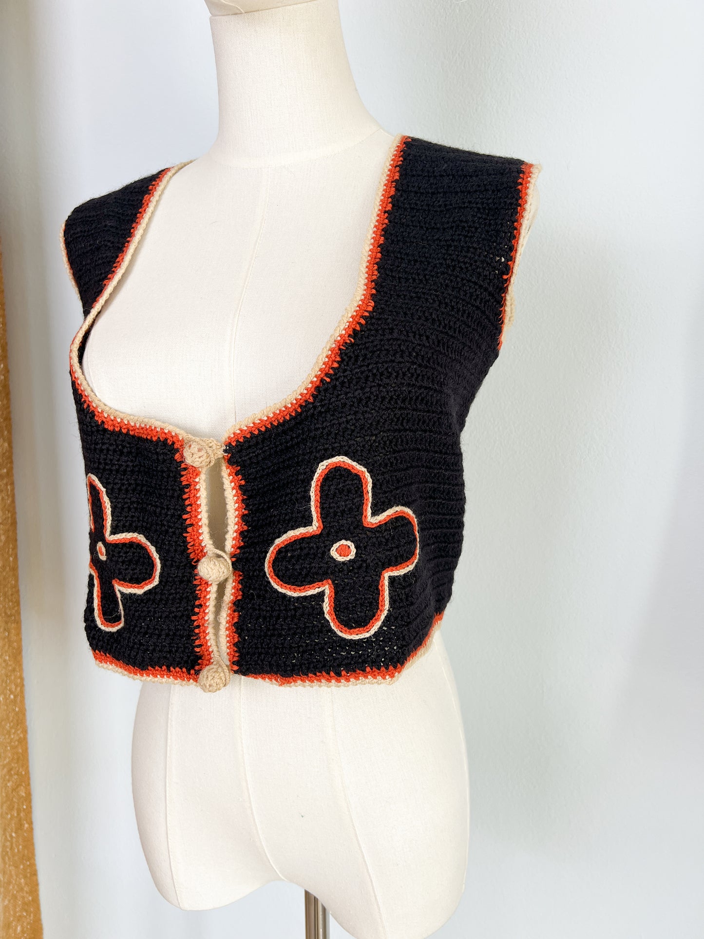 Gilet anni 70 creato a mano all'uncinetto