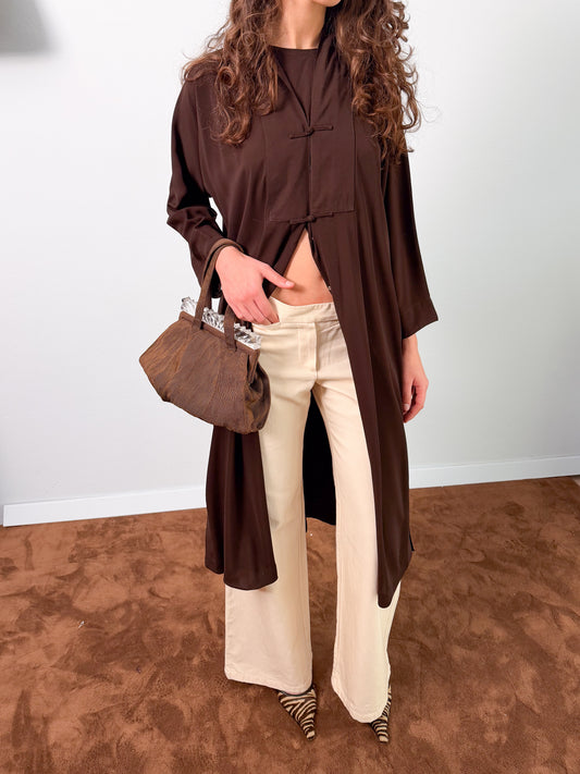 Blusa orientale marrone in viscosa lunga con alamari