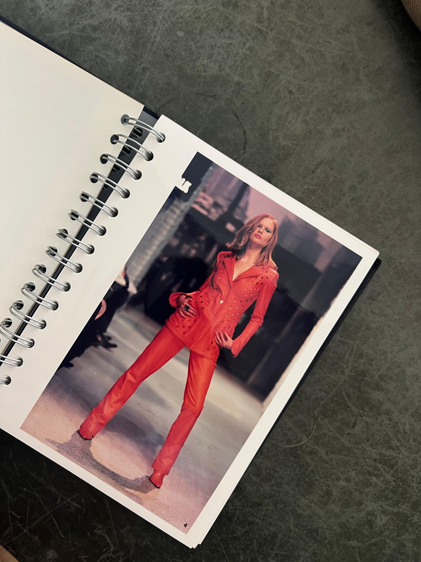 Completo Antonio Berardi fw 1998\1999 in pelle intagliata e ricamata
